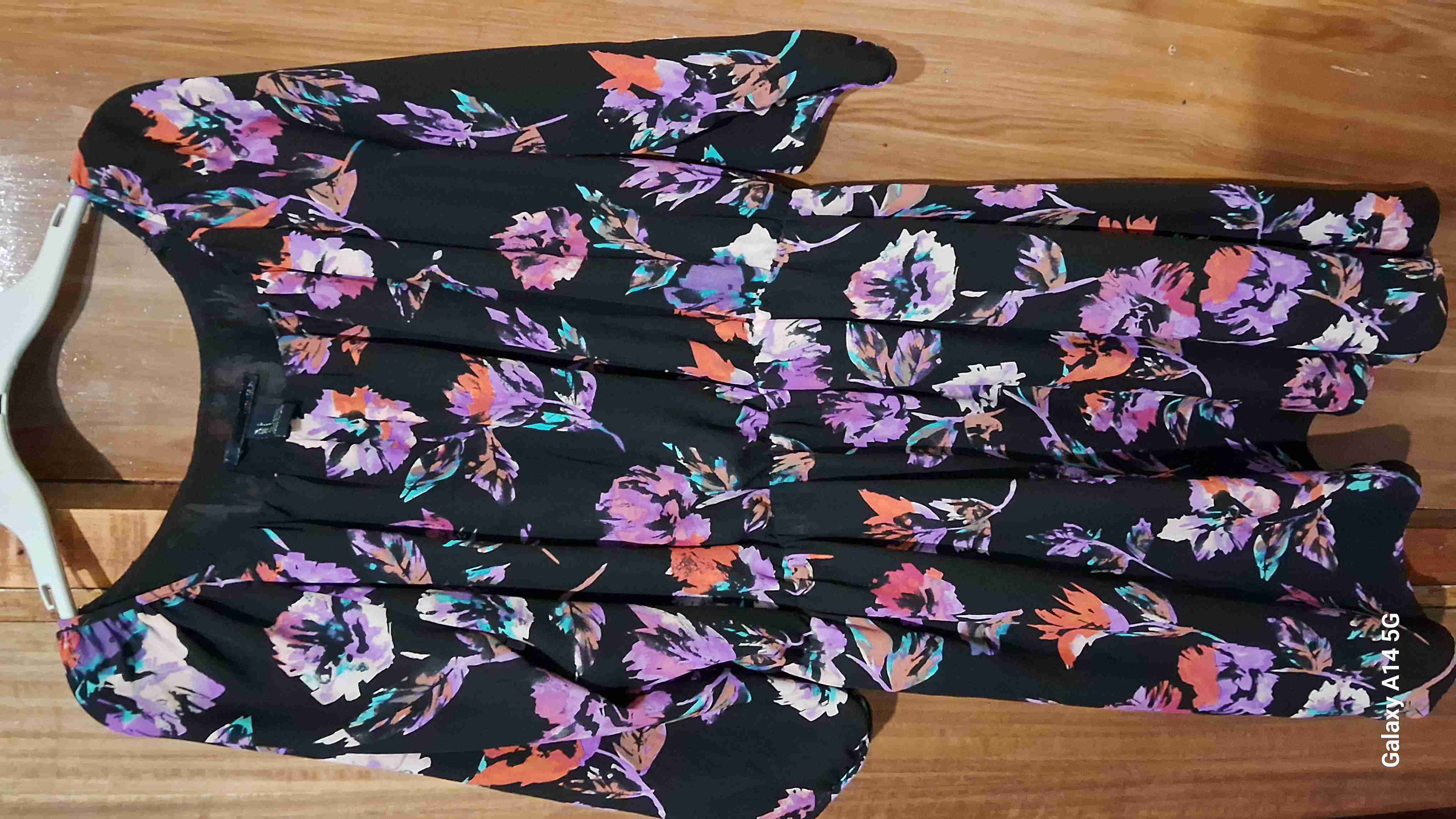 Vestido floral negro multicolor - 1