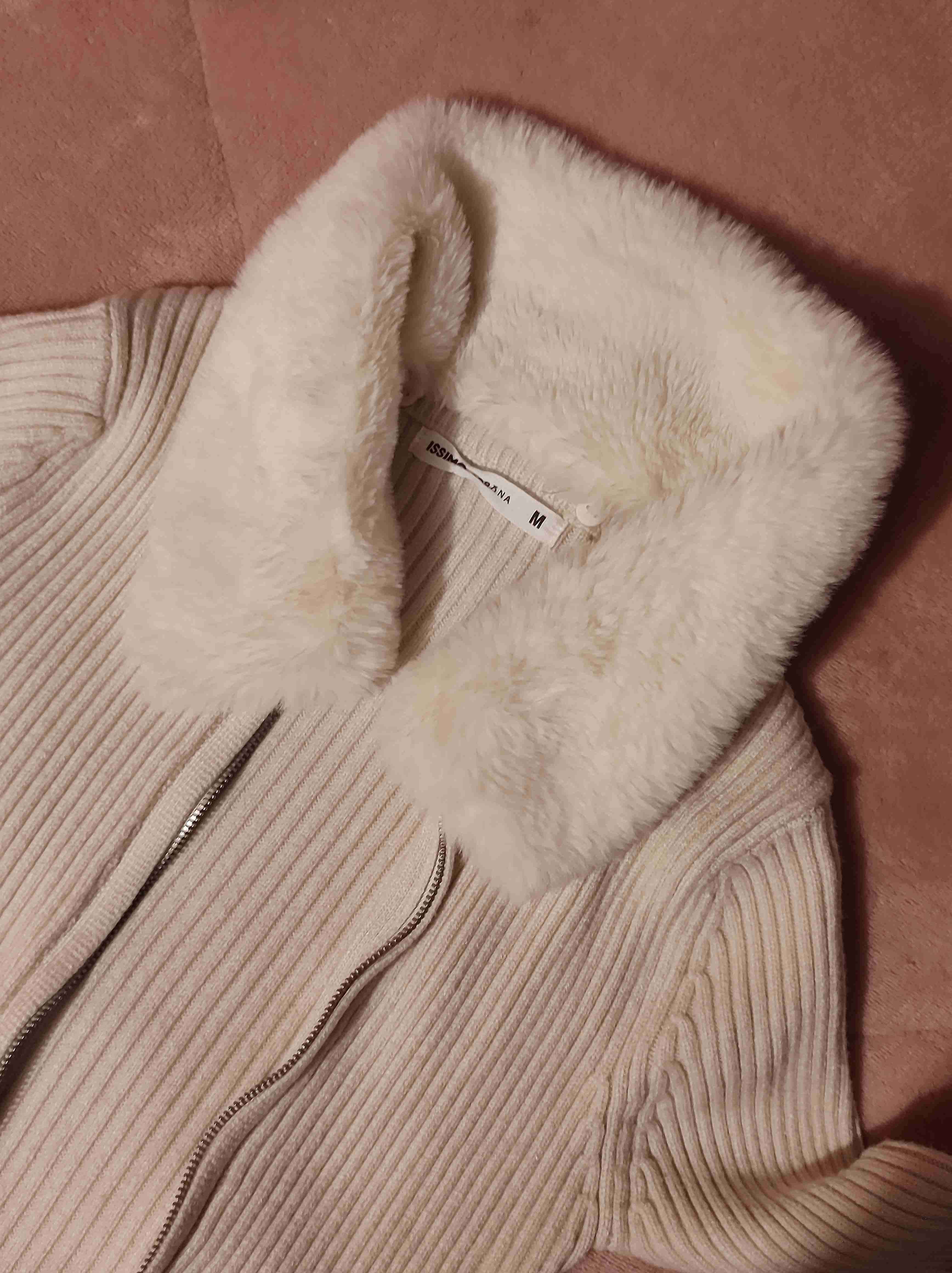 Chaleco blanco con cuello de lana - miniatura 2