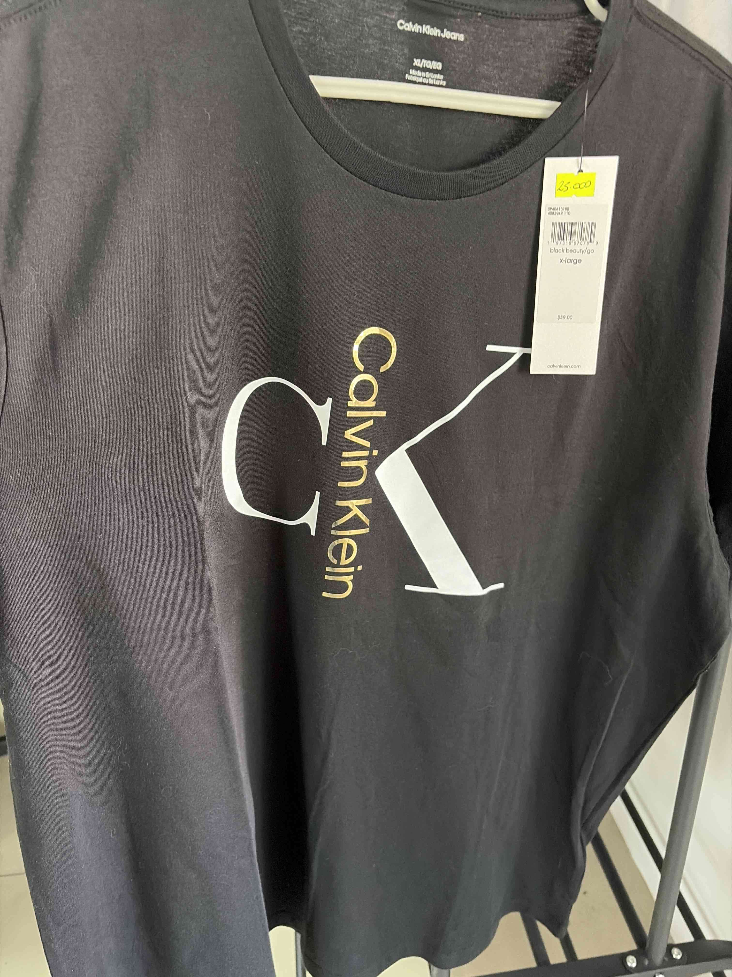 Polera negra Calvin Klein XL - miniatura 1