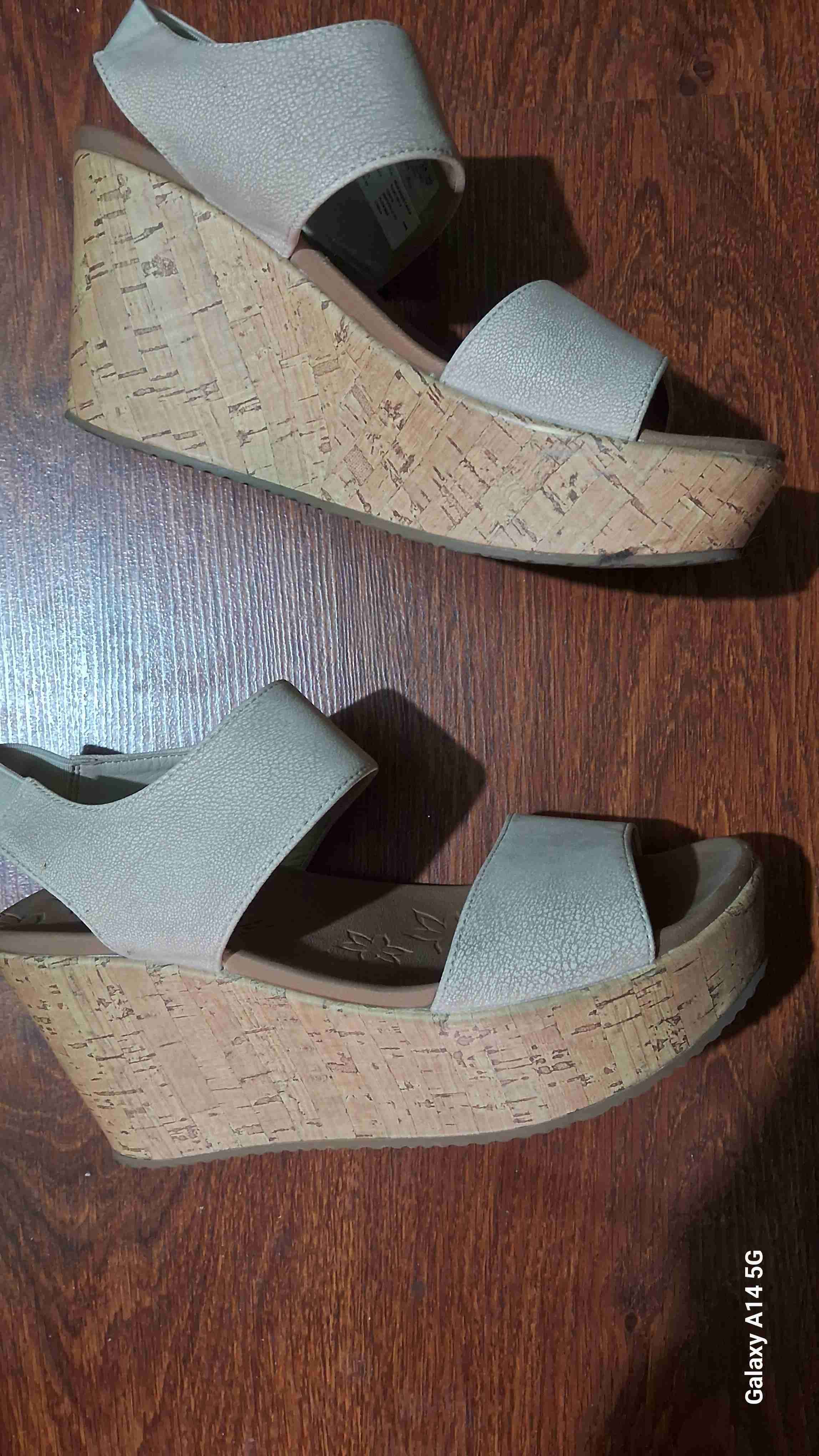 Sandalias beige Skechers - miniatura 3