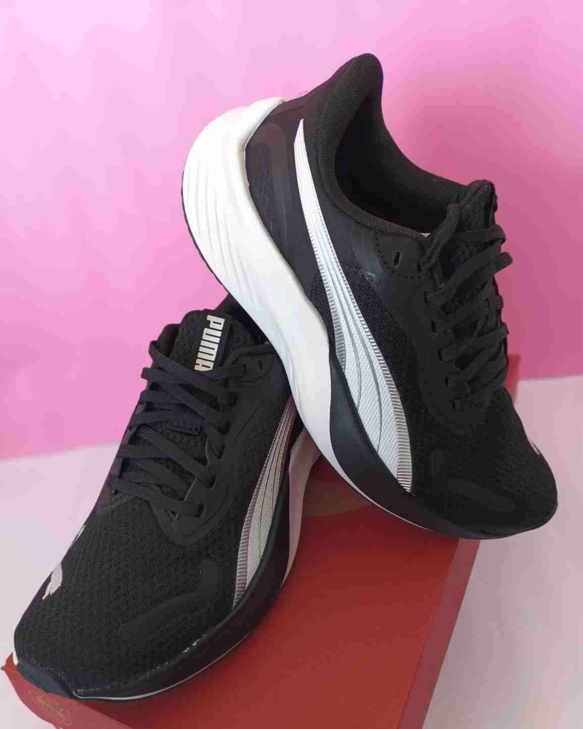 Zapatillas negras deportivas Puma - miniatura 3