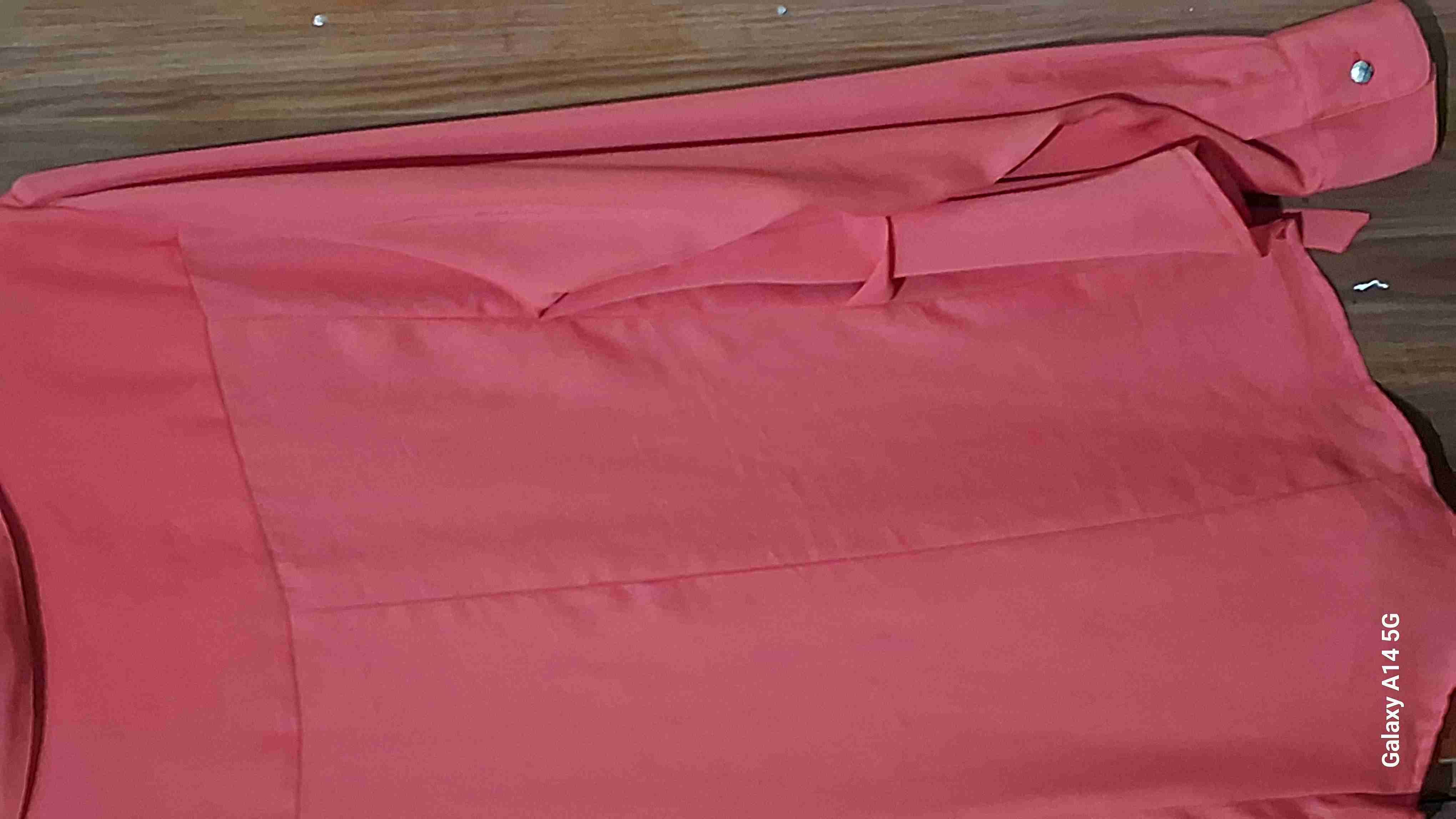 Blusa coral de volantes - miniatura 3