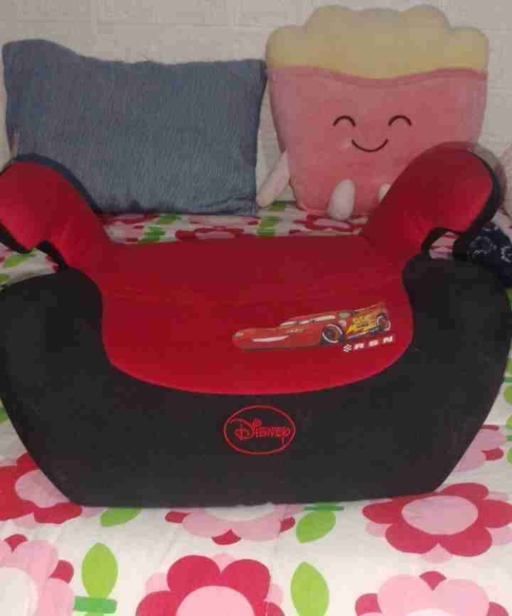 Alzador de auto Cars rojo y negro - miniatura 2