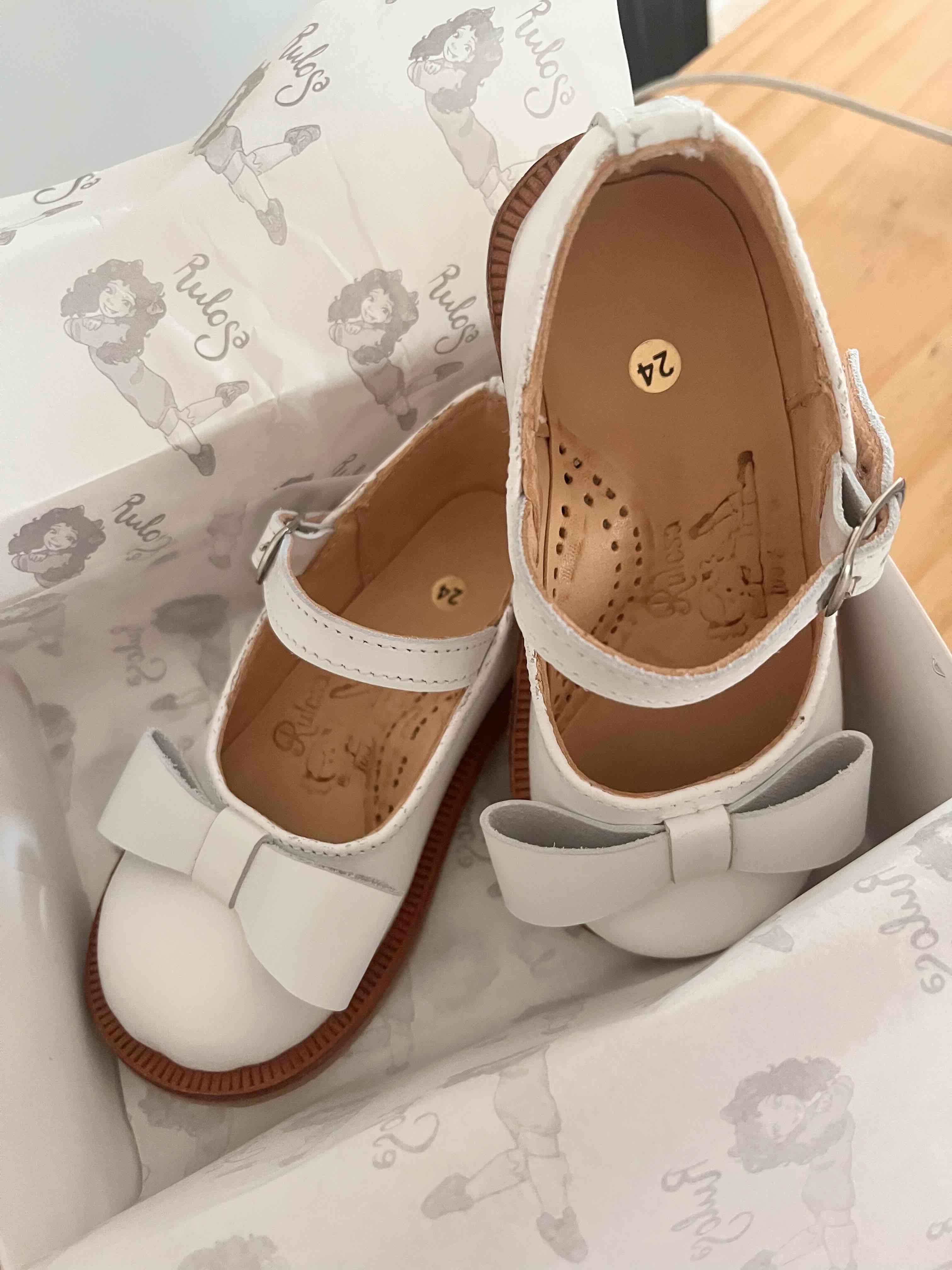 Zapatos blancos para niña - miniatura 4