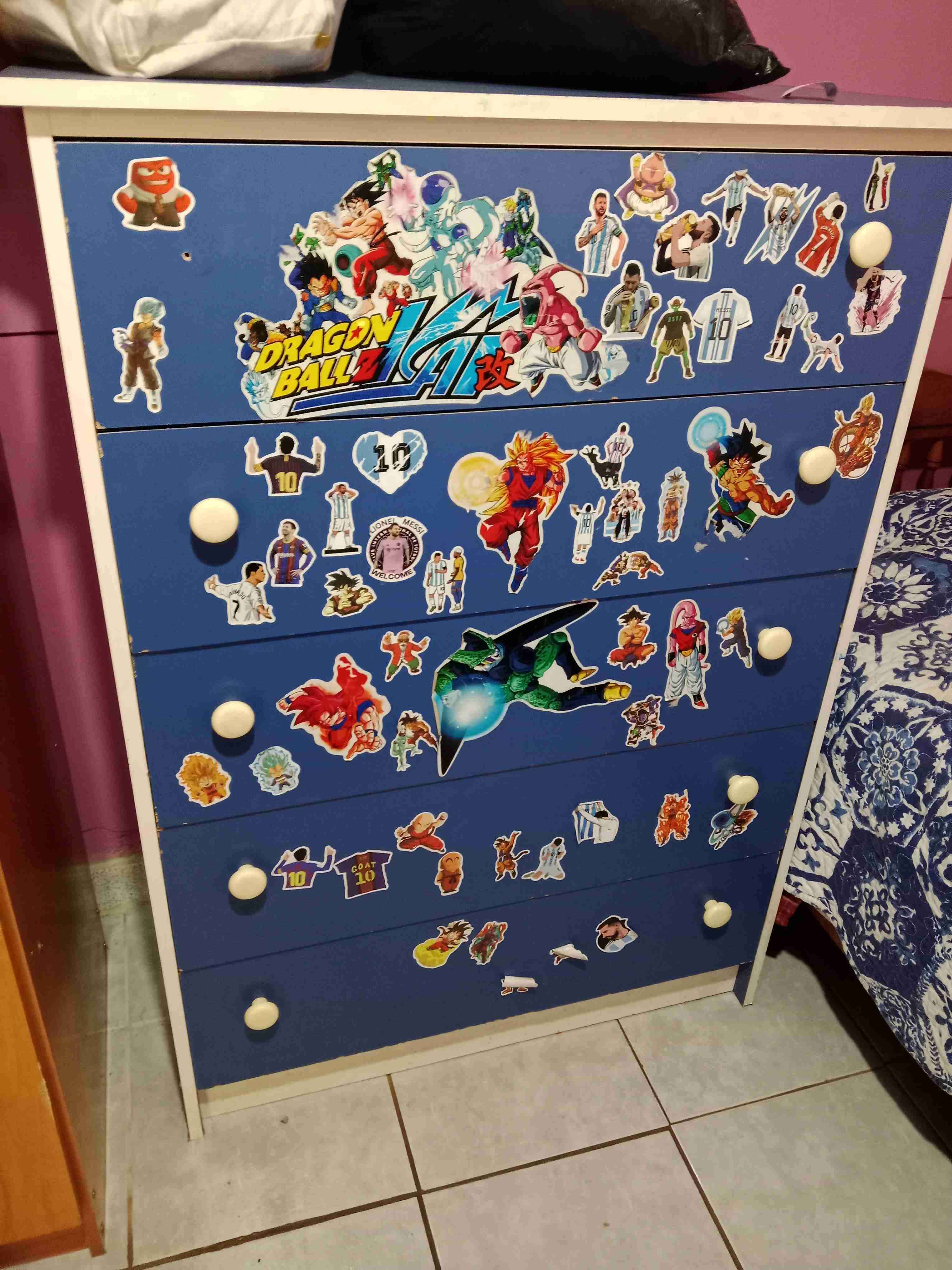 Cómoda azul con diseños infantiles - miniatura 1