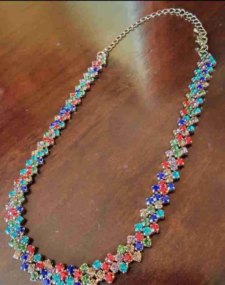 Collar elegante rosado,negro ,tricolor y tornasol - miniatura 3