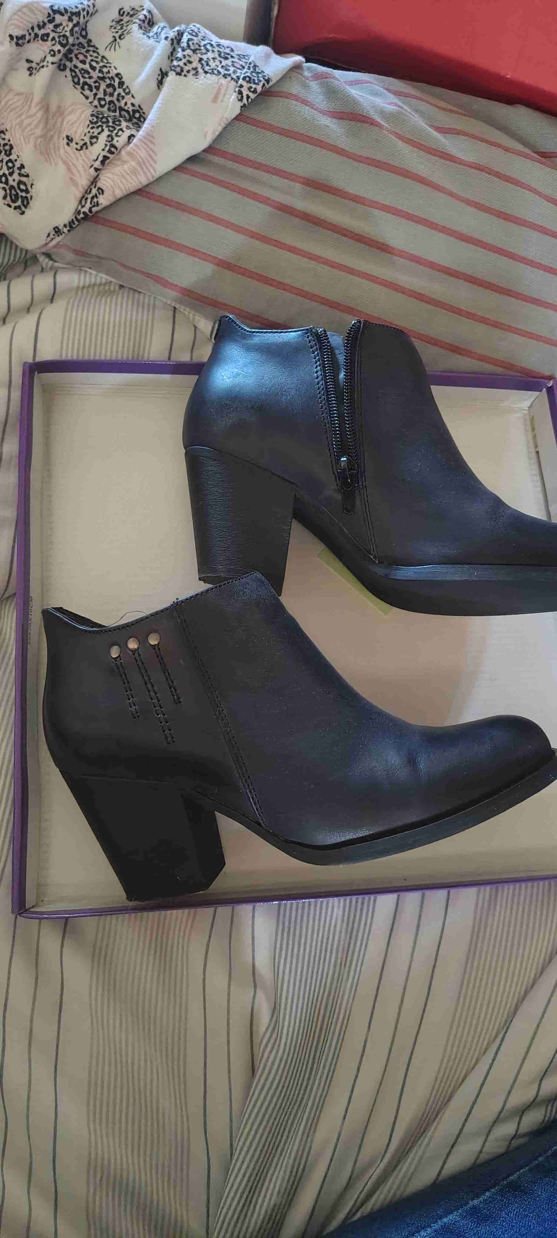 Botibotines  negros con tacón medio - miniatura 1