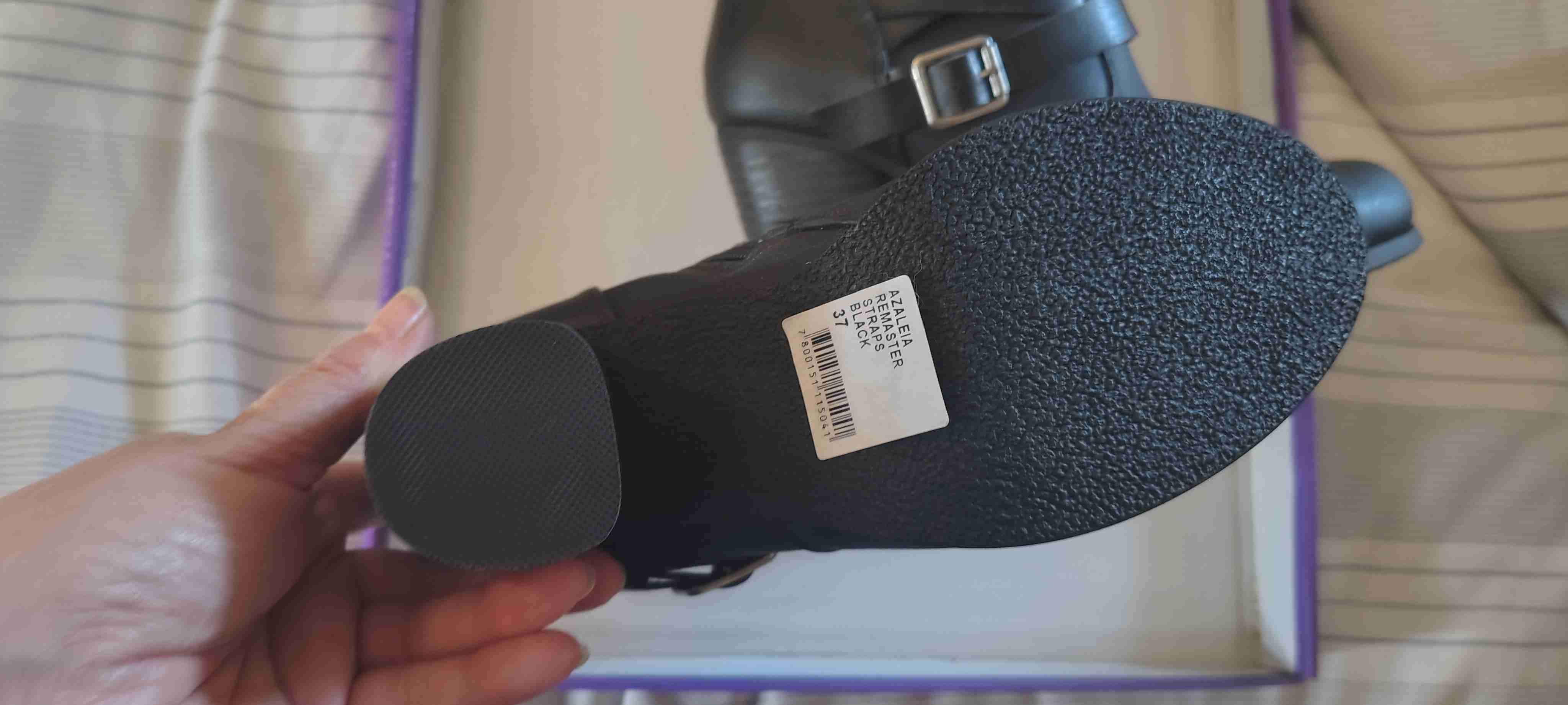 Botibotines  negros con tacón medio - miniatura 6