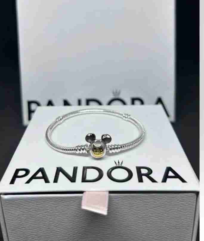 Pulsera Pandora con dije Mickey