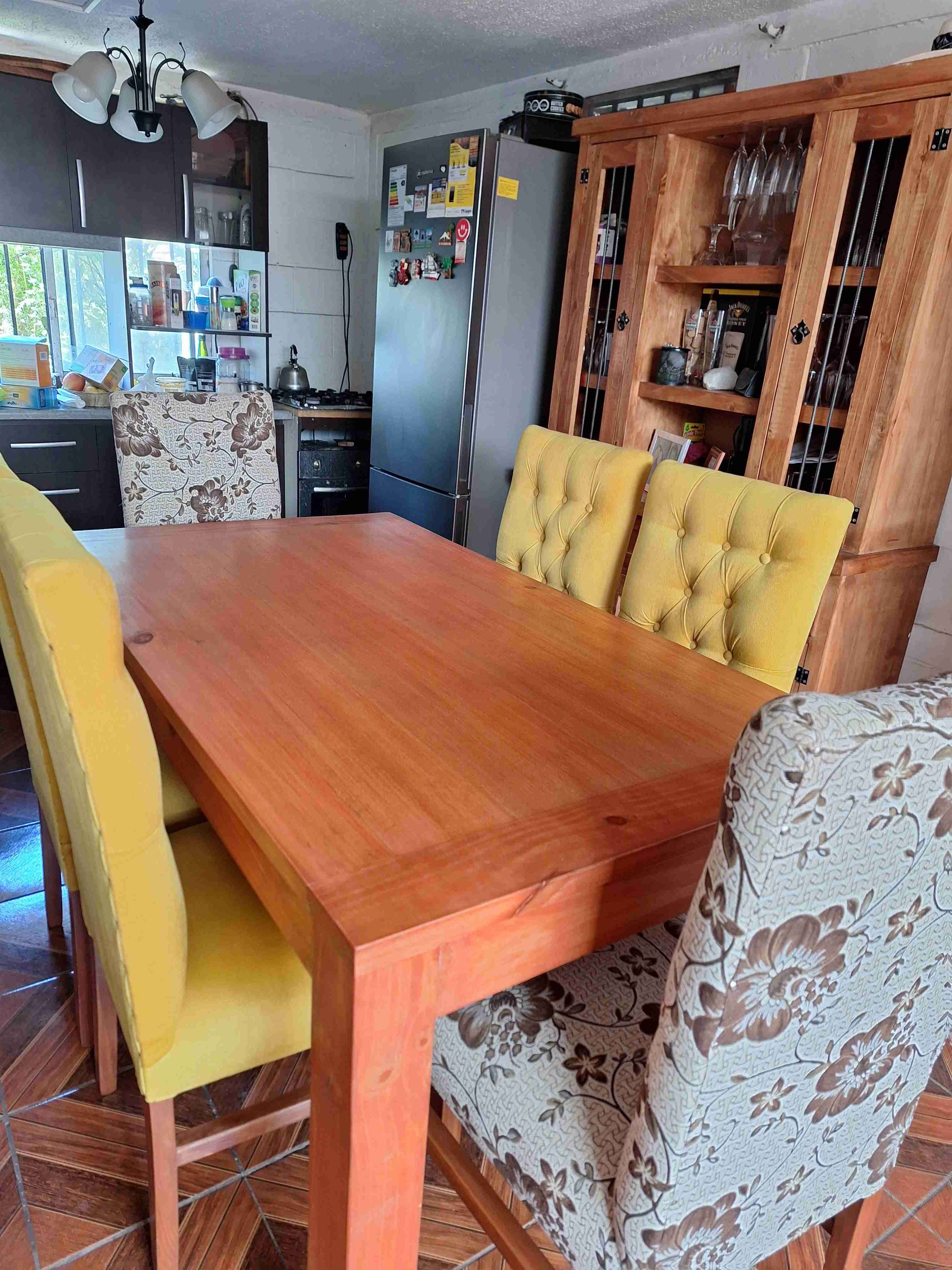 Juego de comedor madera y sillas - miniatura 3