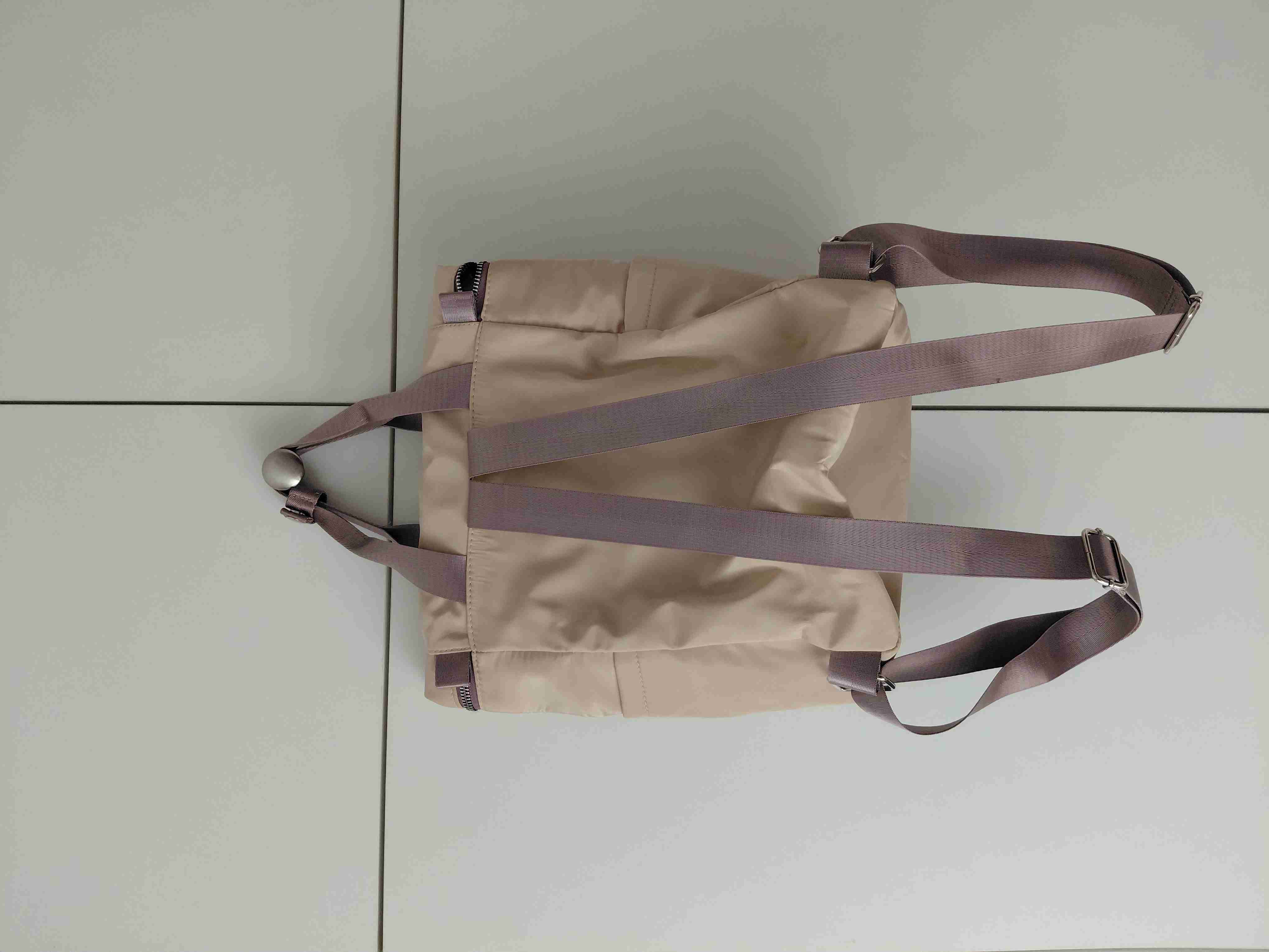Mochila beige con morado - miniatura 4