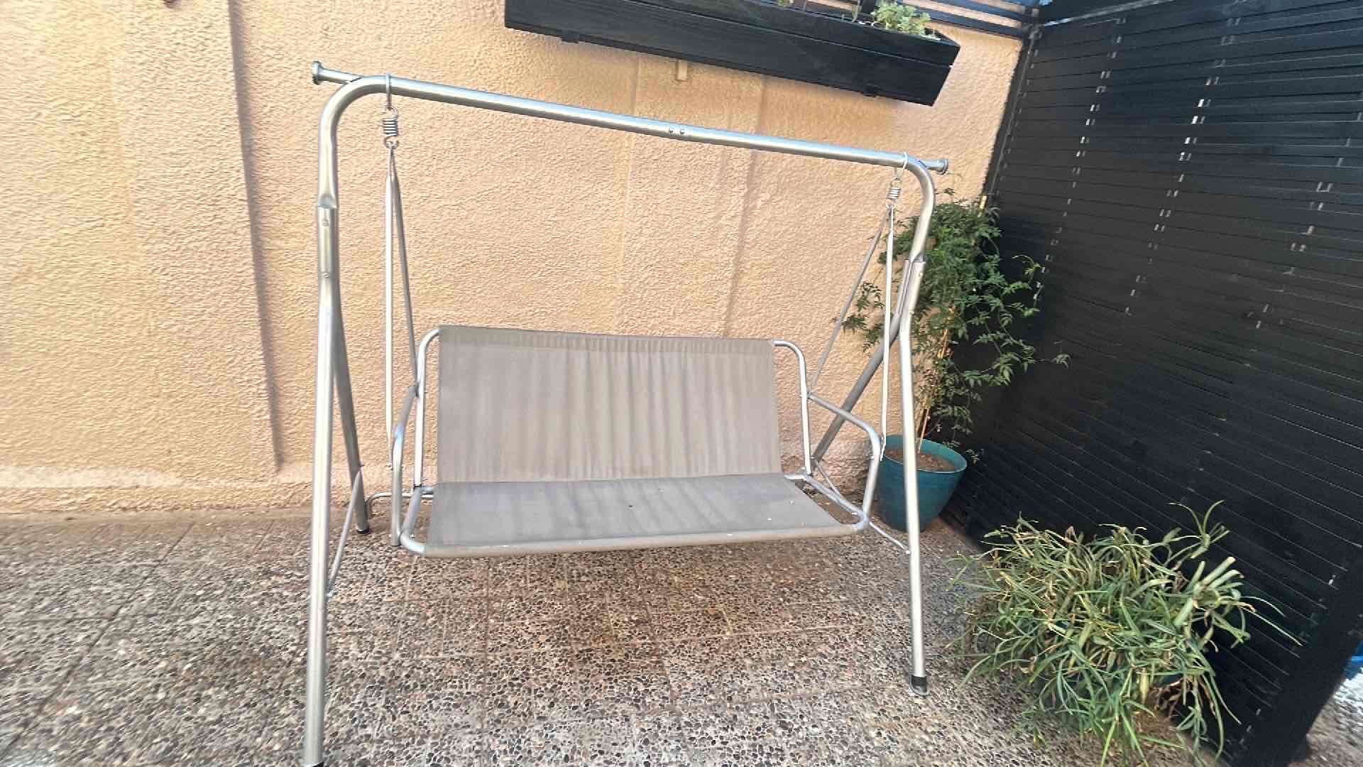 Columpio metálico de jardín - miniatura 1