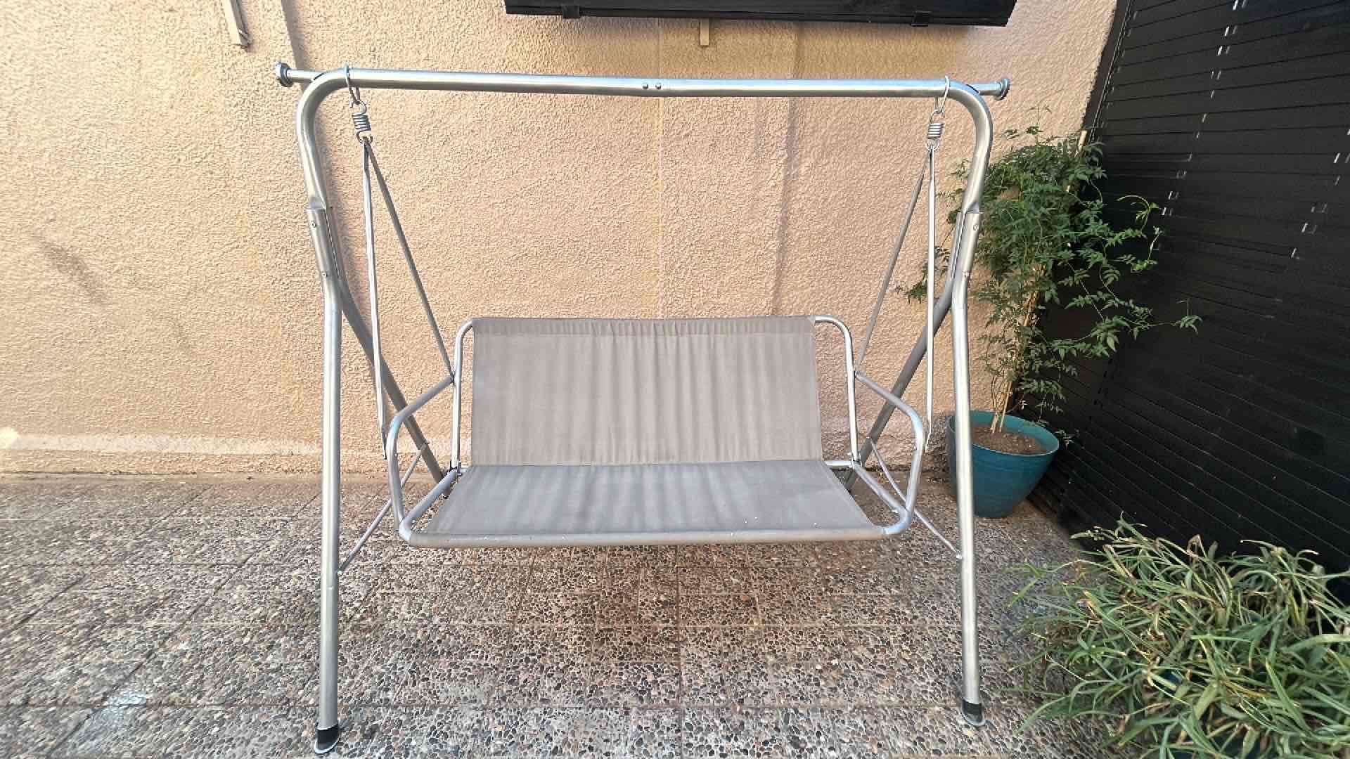 Columpio metálico de jardín - miniatura 2