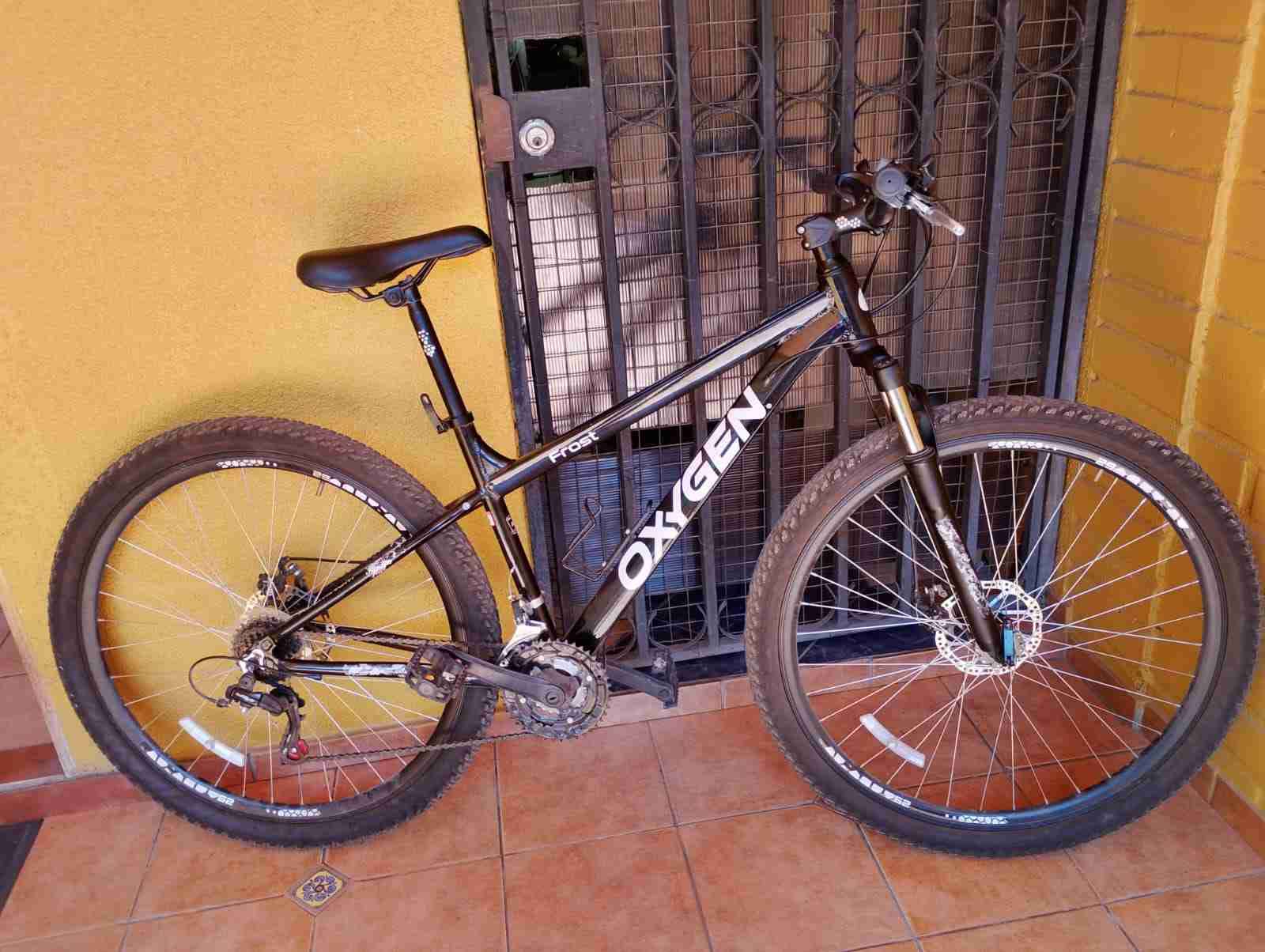 Bicicleta MTB negra OXGEN - miniatura 3