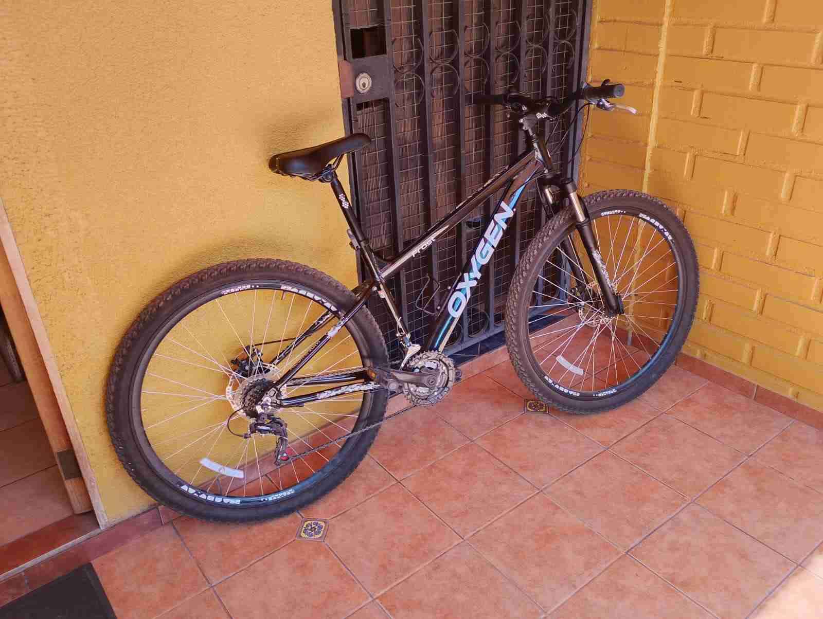 Bicicleta MTB negra OXGEN - miniatura 4