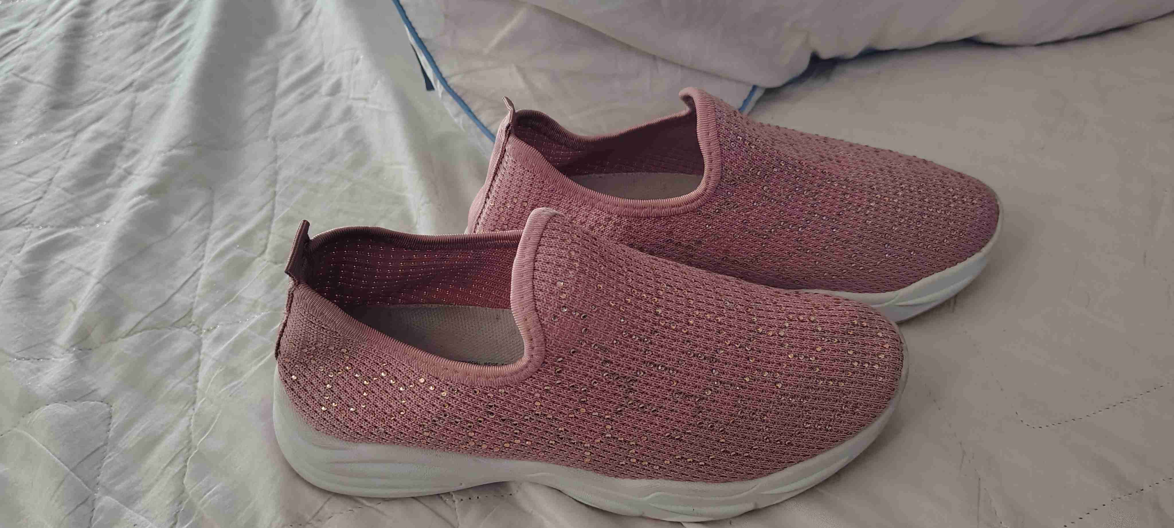 Zapatillas rosadas con brillo - 1