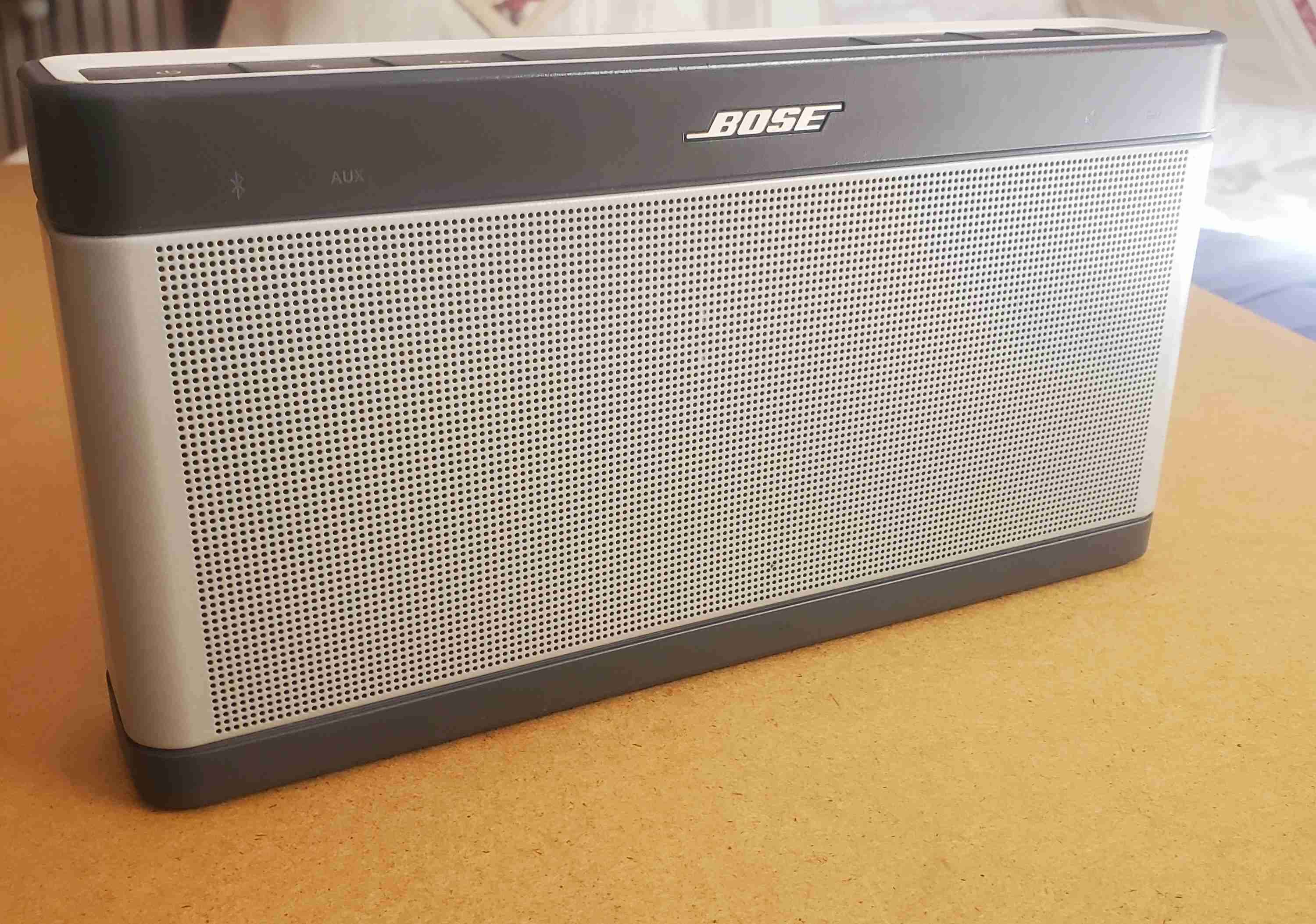 Parlante Bose portátil gris - miniatura 4