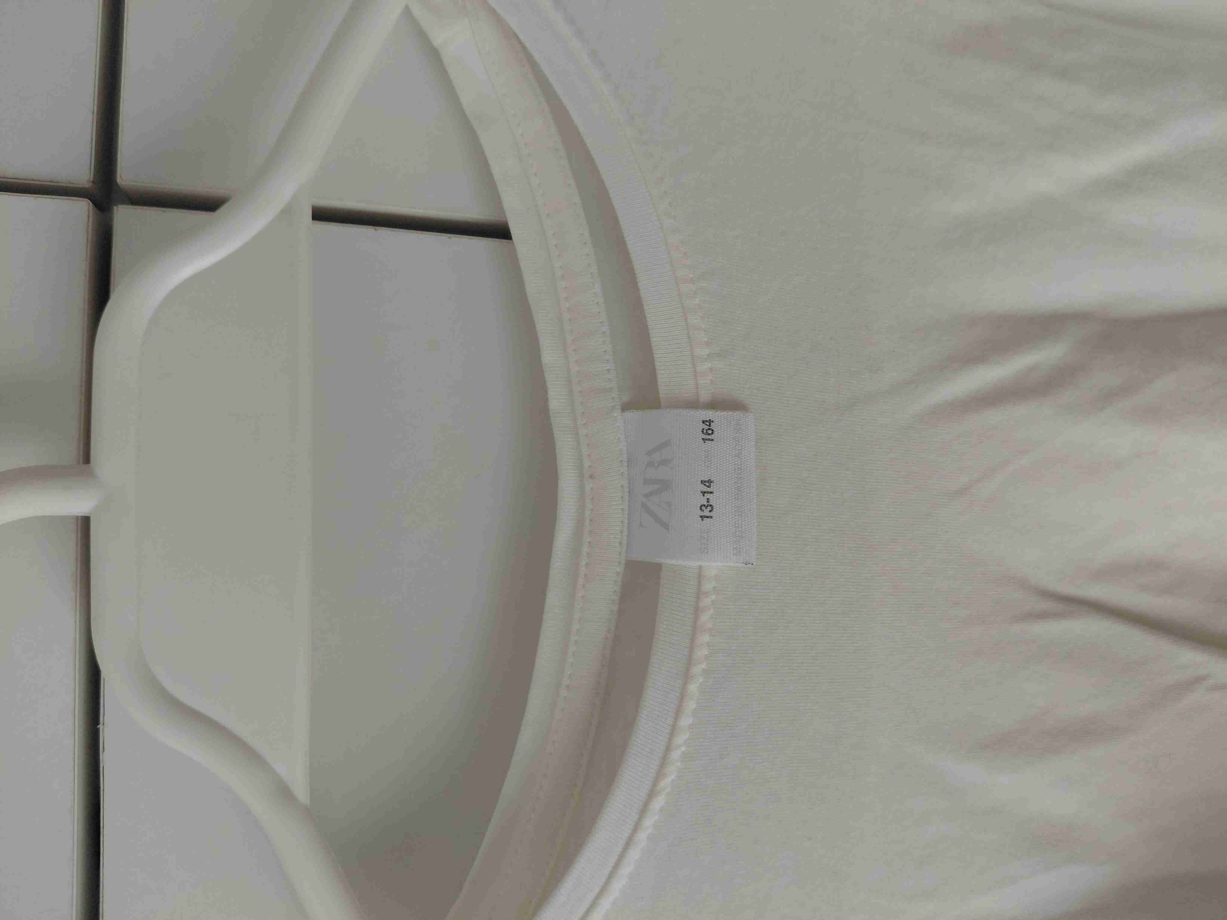 Blusa blanca con mangas anchas y encaje - miniatura 4