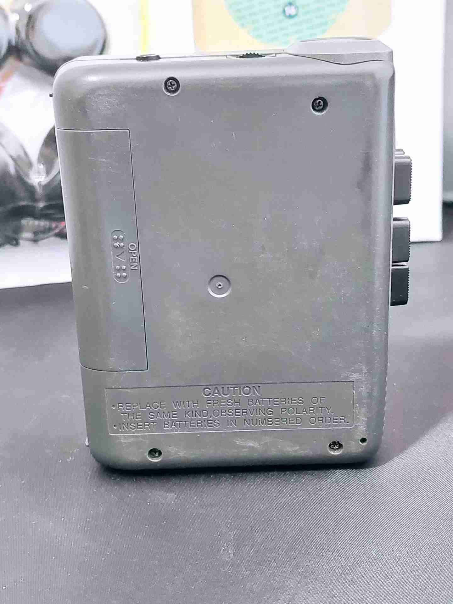 Grabadora portátil Panasonic con audífonos - miniatura 4