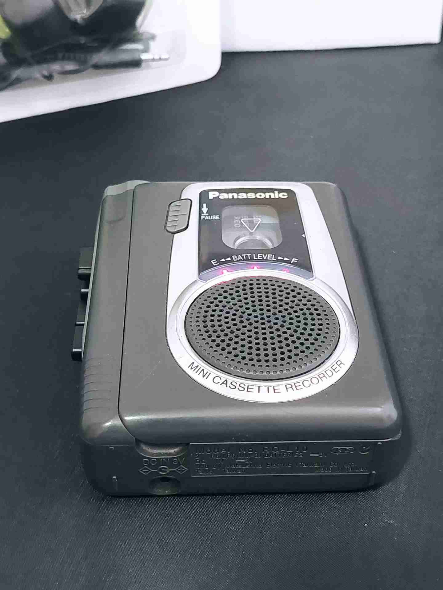 Grabadora portátil Panasonic con audífonos - miniatura 6