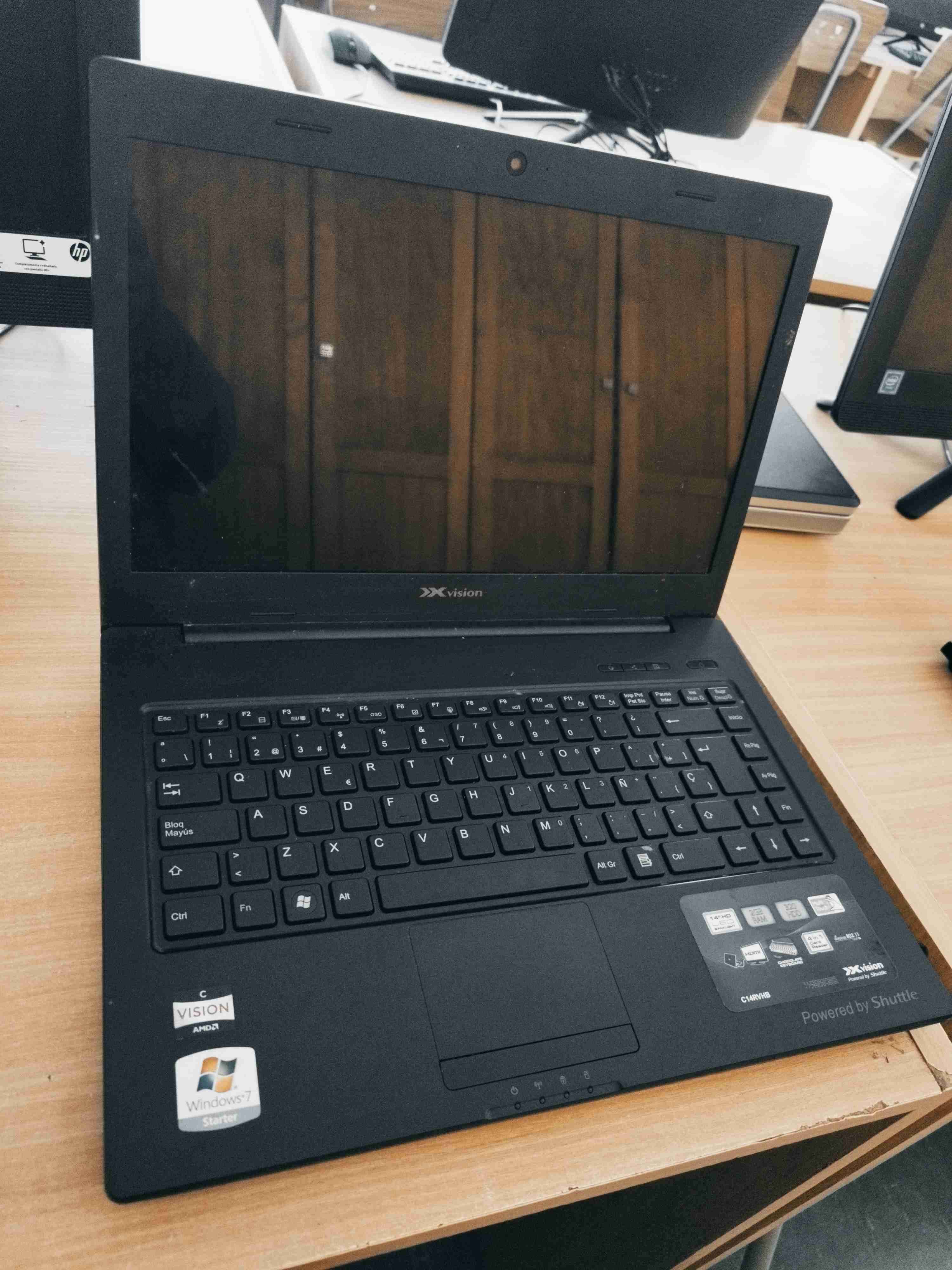 Laptop X-Vision Windows 7 - miniatura 1