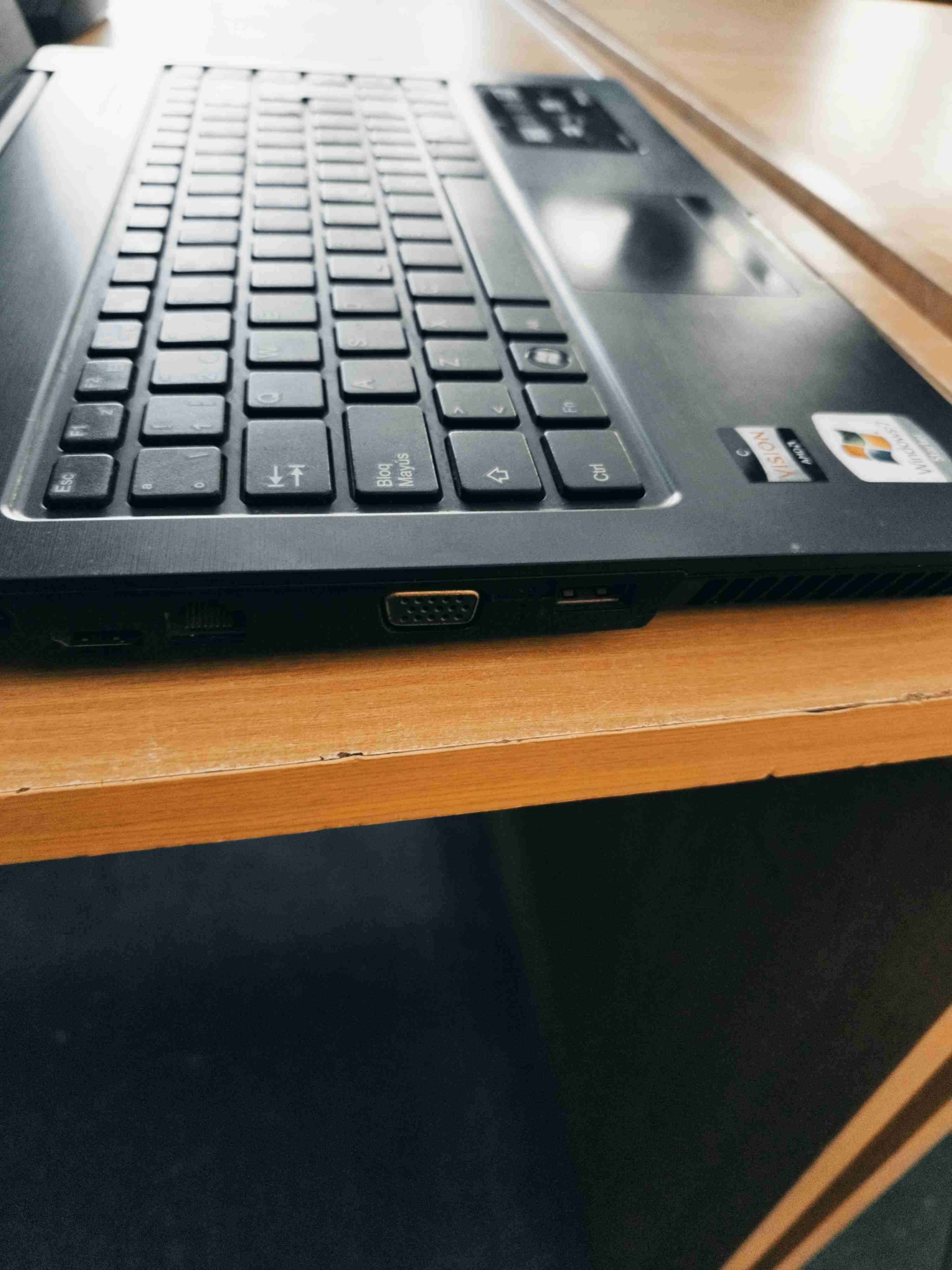 Laptop X-Vision Windows 7 - miniatura 3