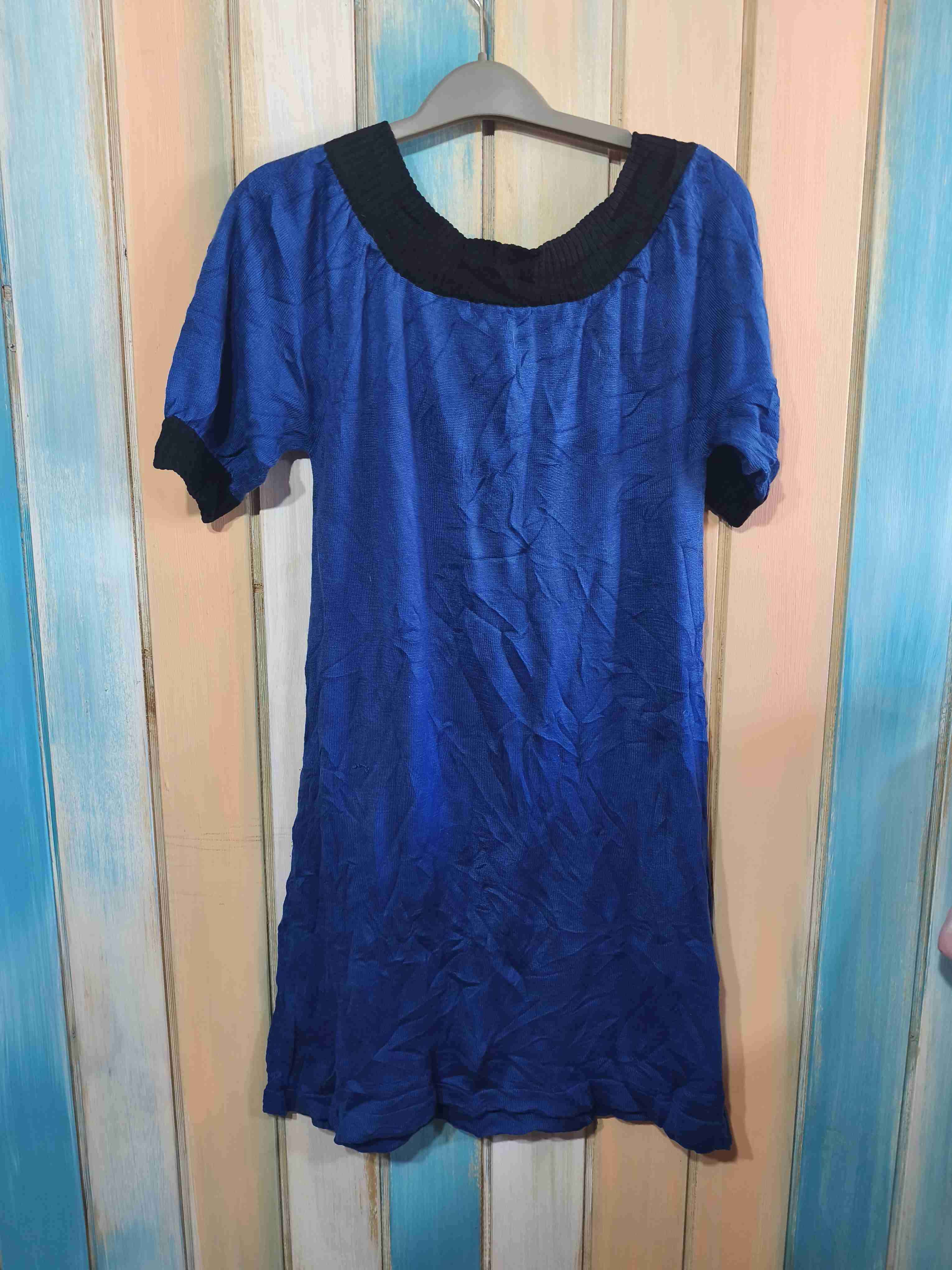 Vestido azul con botones - miniatura 2