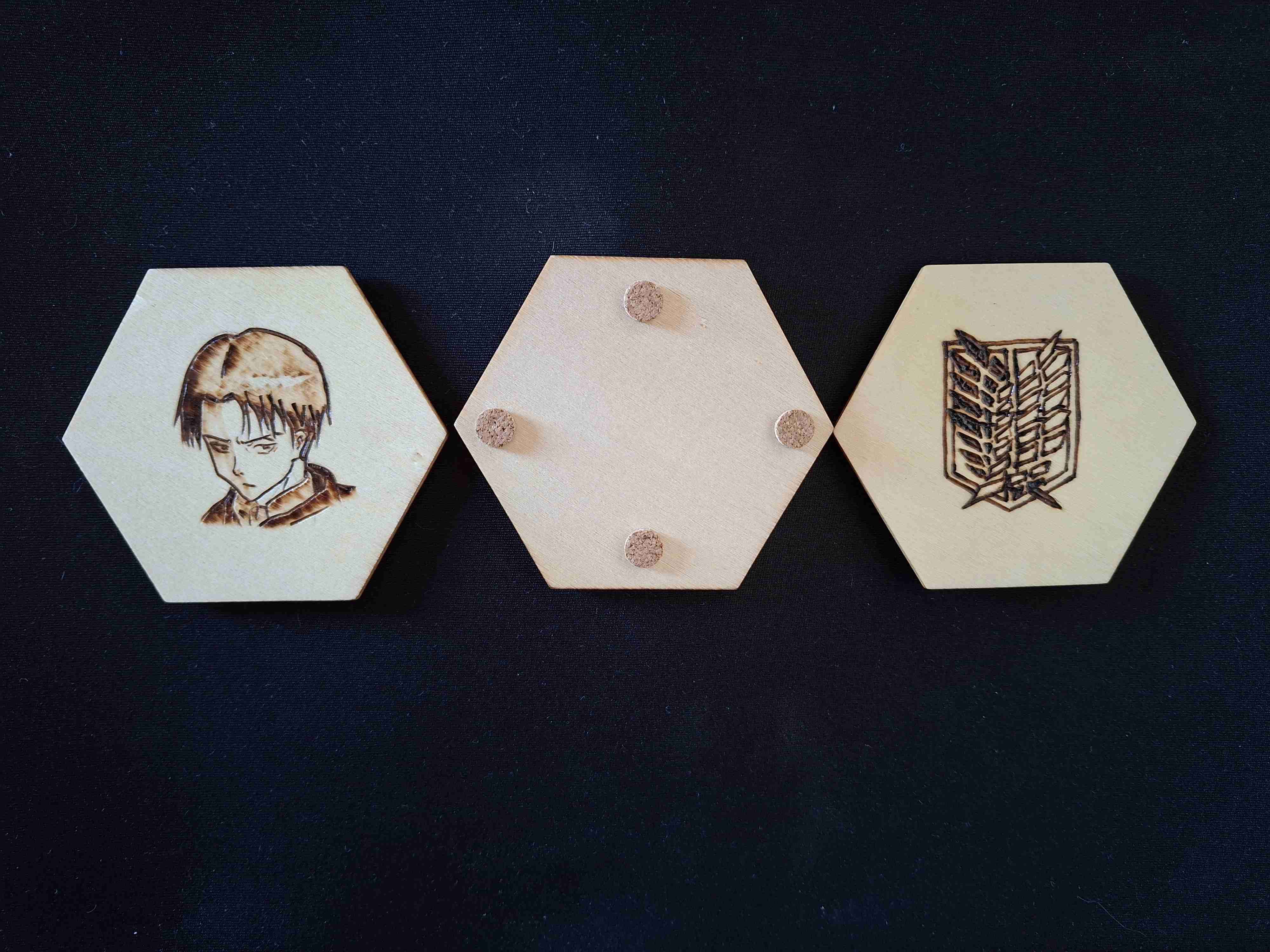 Set de 3 posavasos artesanales Attack on Titan - miniatura 2