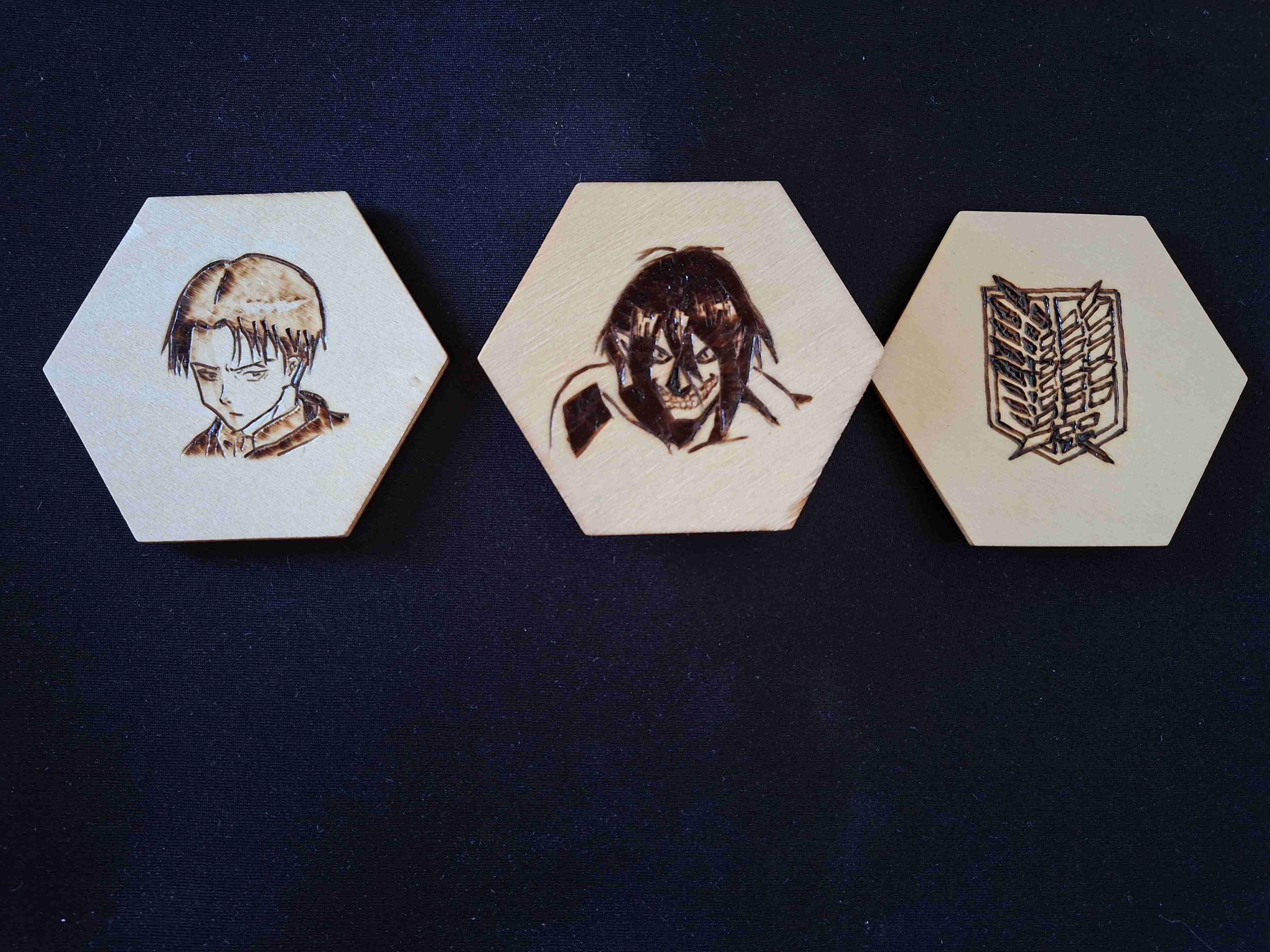 Set de 3 posavasos artesanales Attack on Titan - miniatura 3