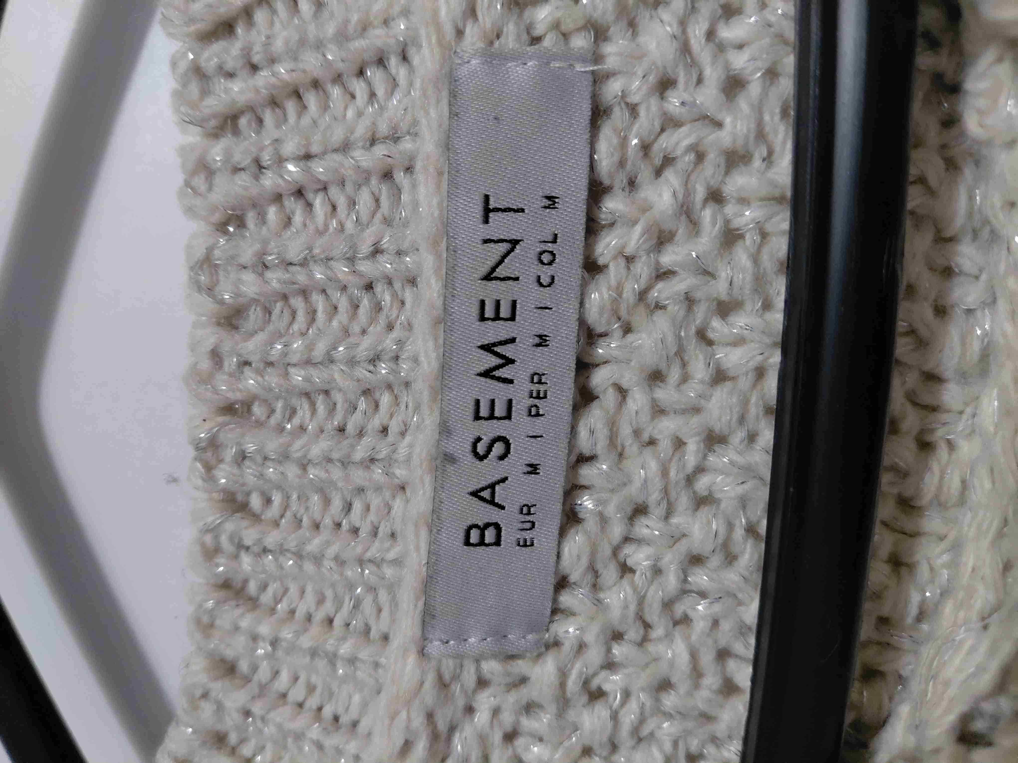 Suéter tejido claro - miniatura 2