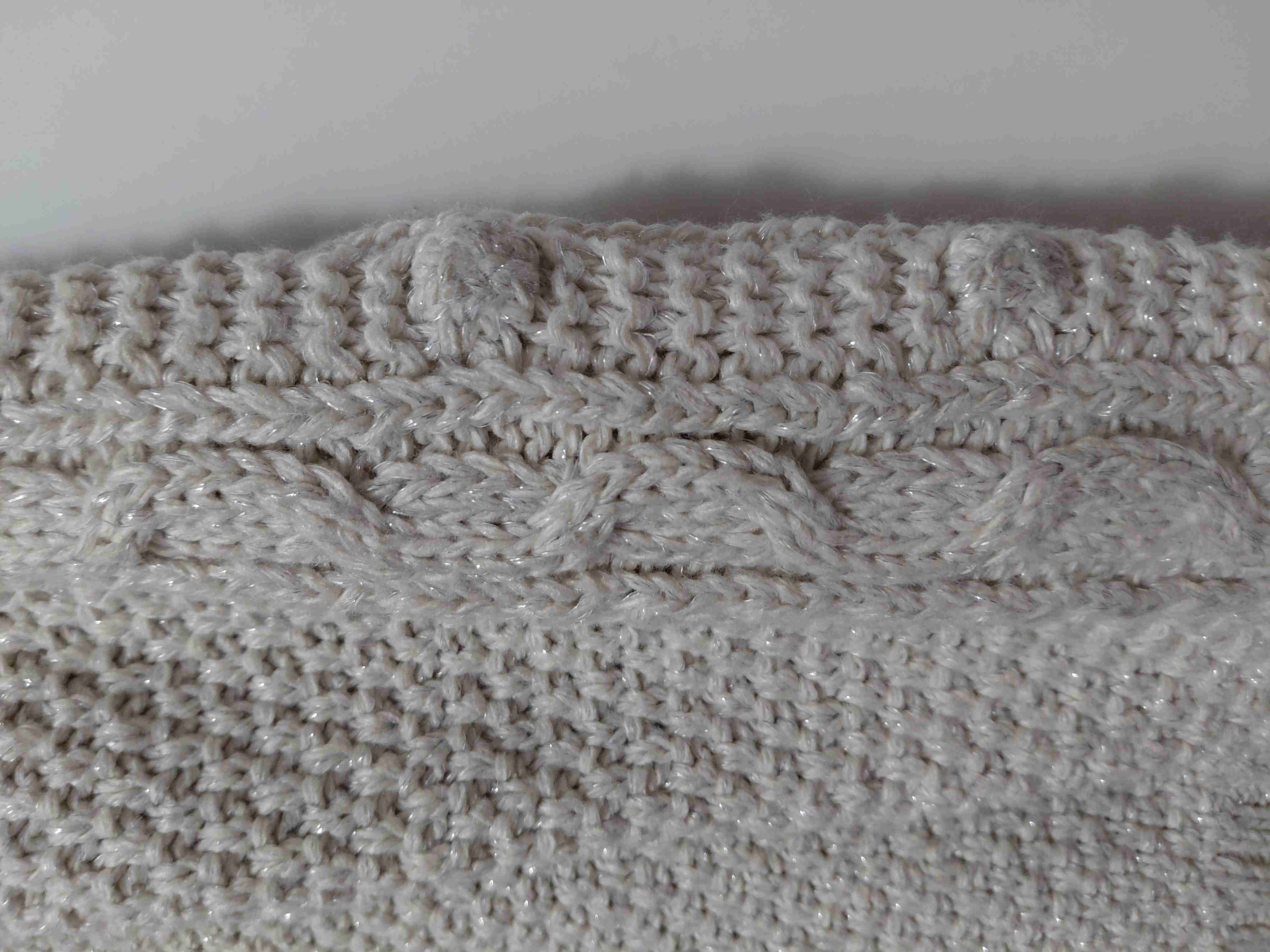 Suéter tejido claro - miniatura 4