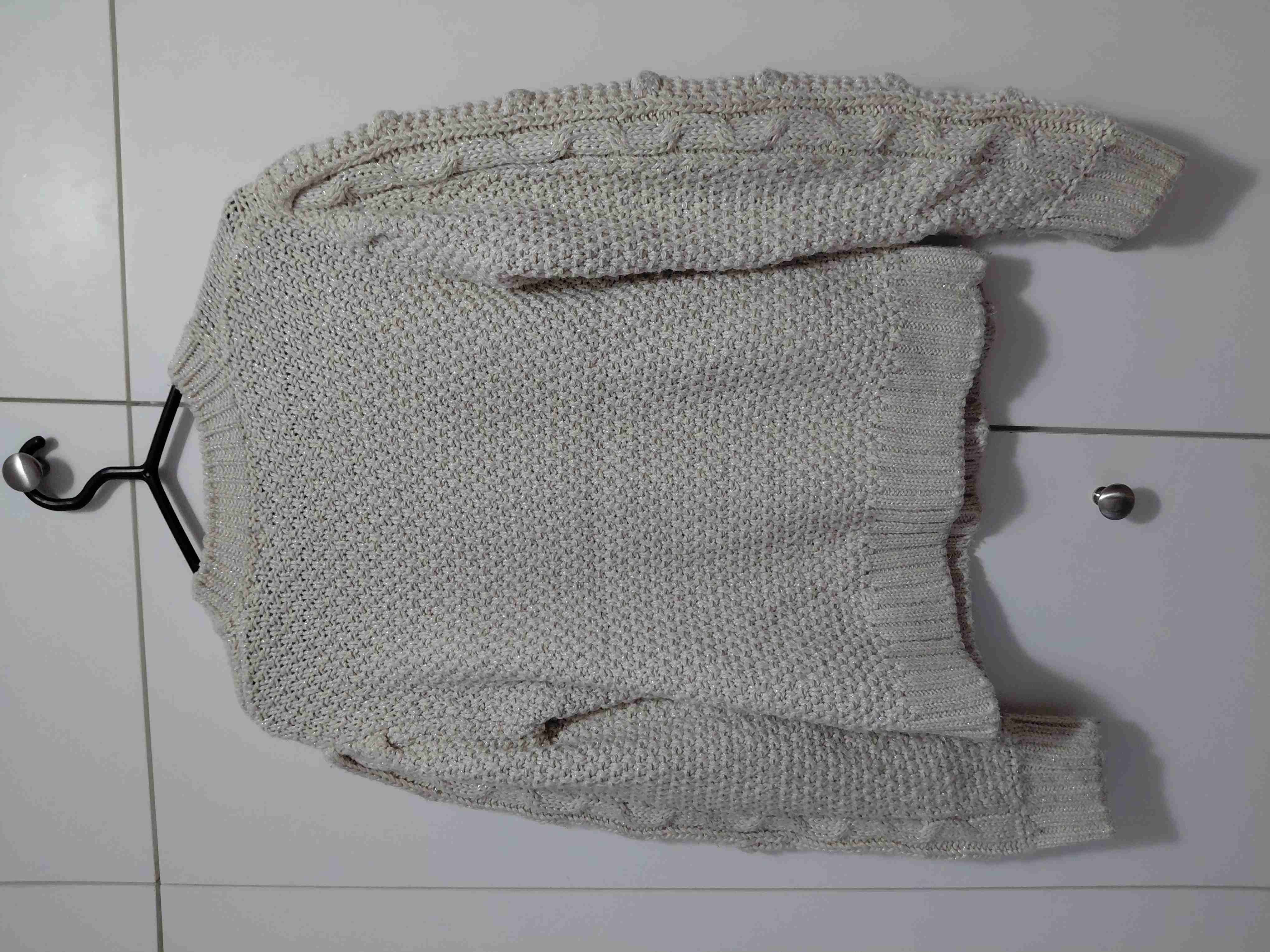 Suéter tejido claro - miniatura 5