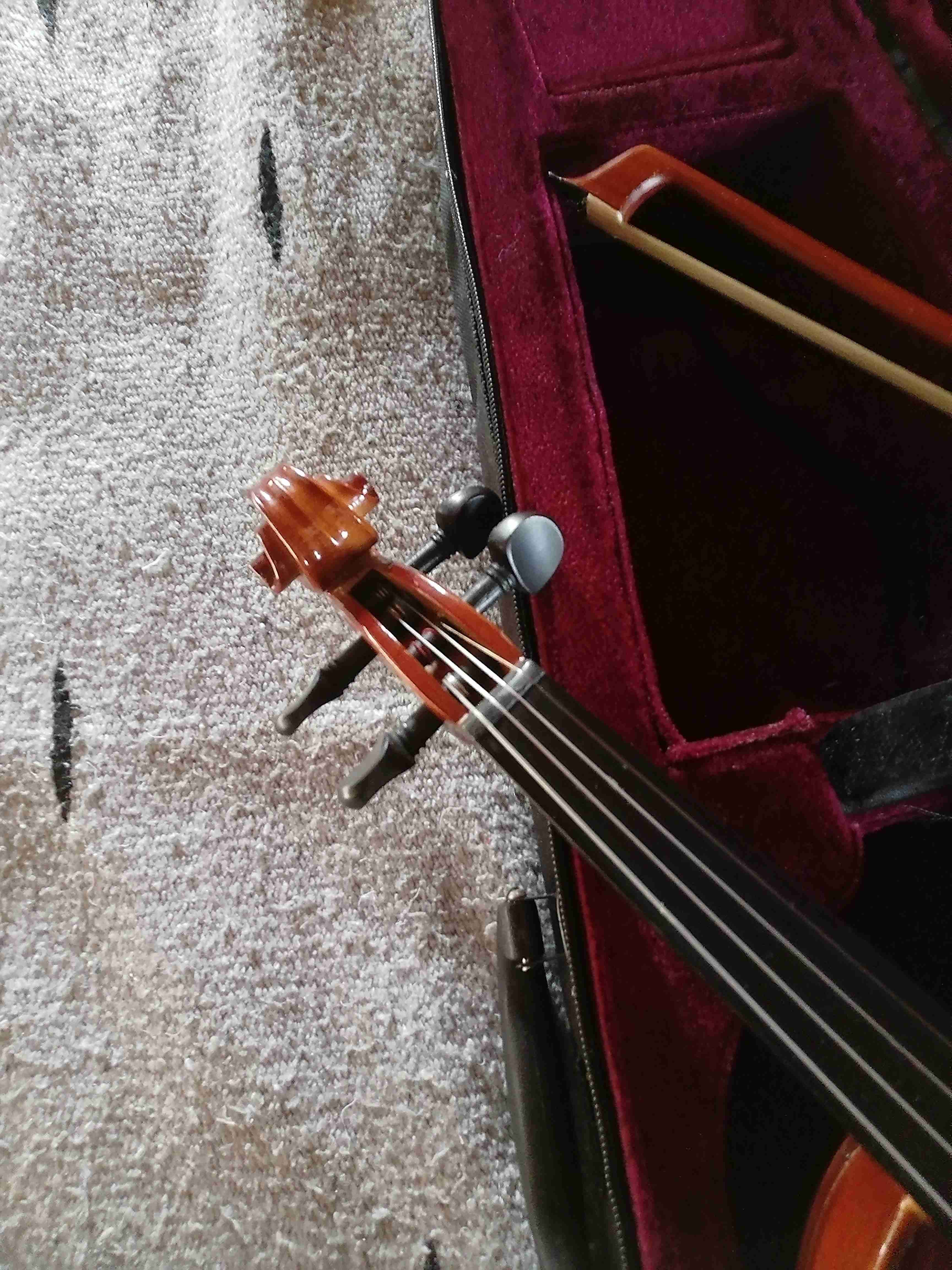 Violín con estuche rojo maxtone 1/2 - 1