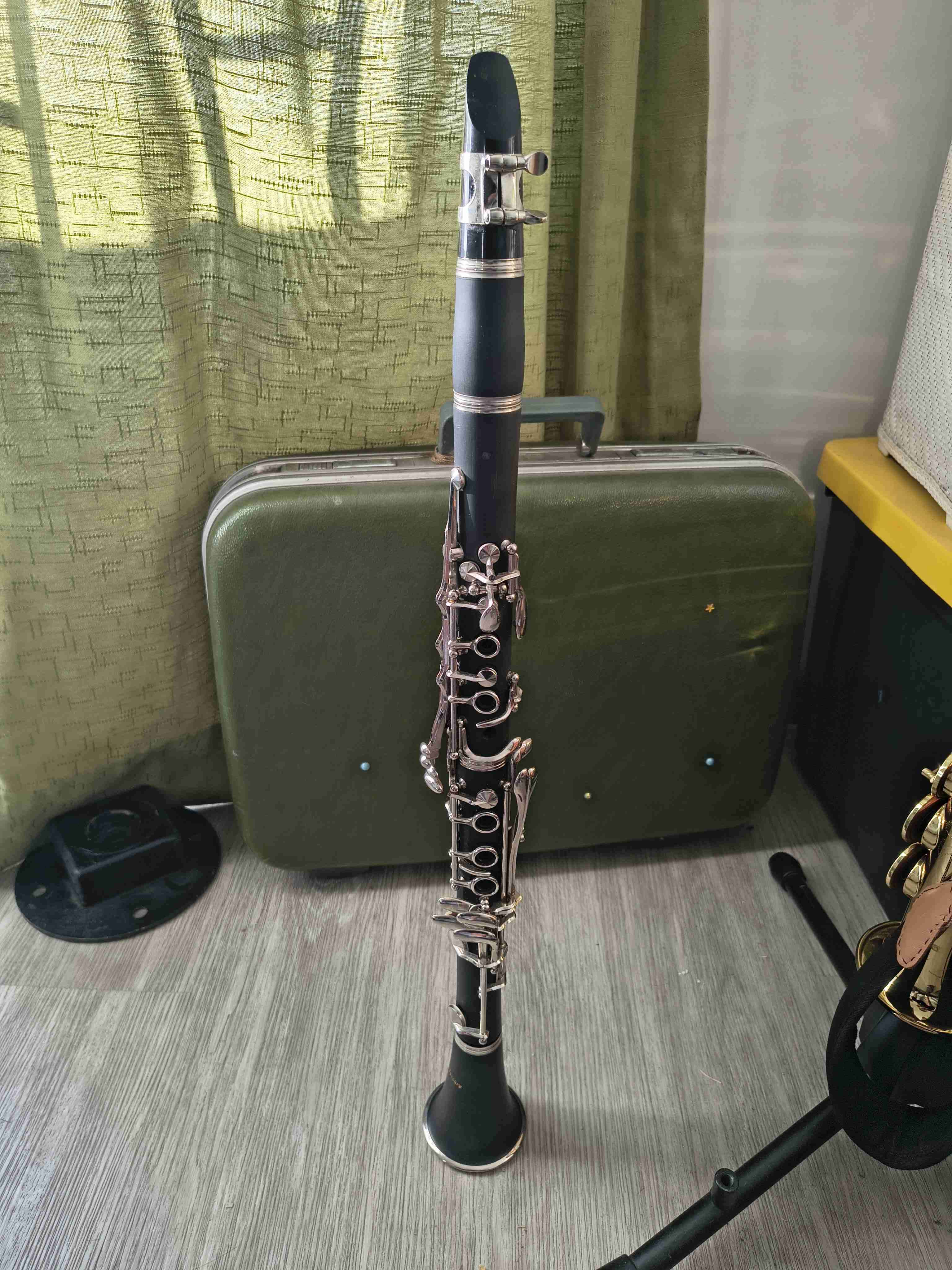 Clarinete clásico en buen estado - miniatura 3