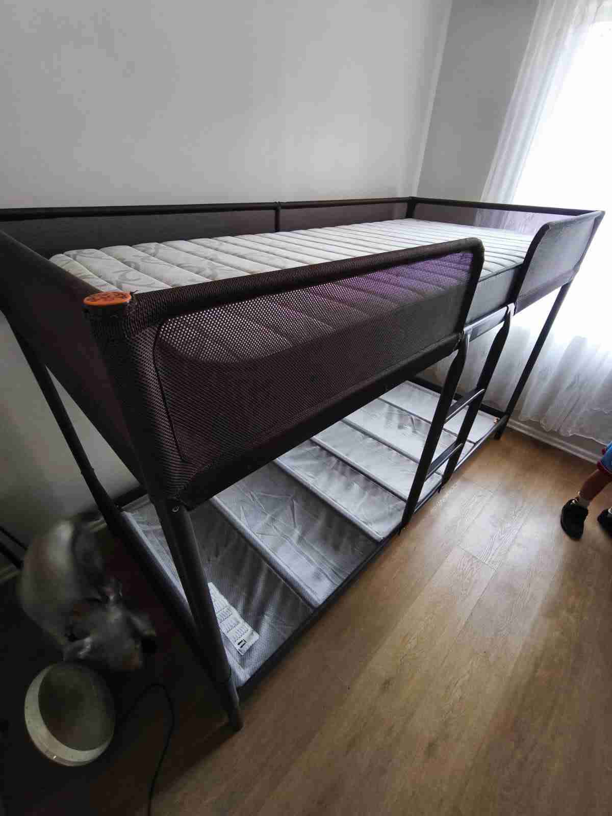 Cama de metal con colchón - miniatura 4