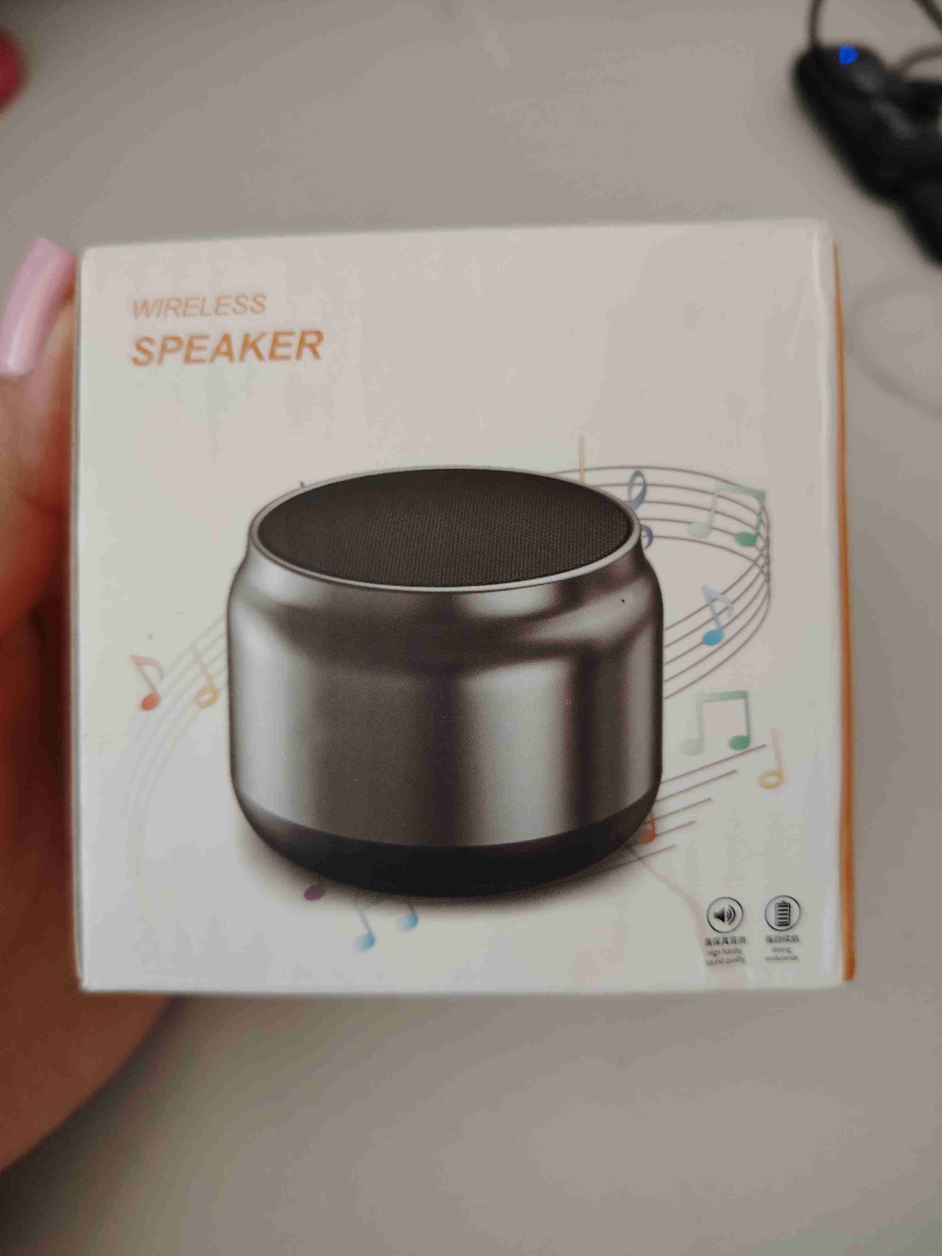 Parlante inalámbrico portátil - 1