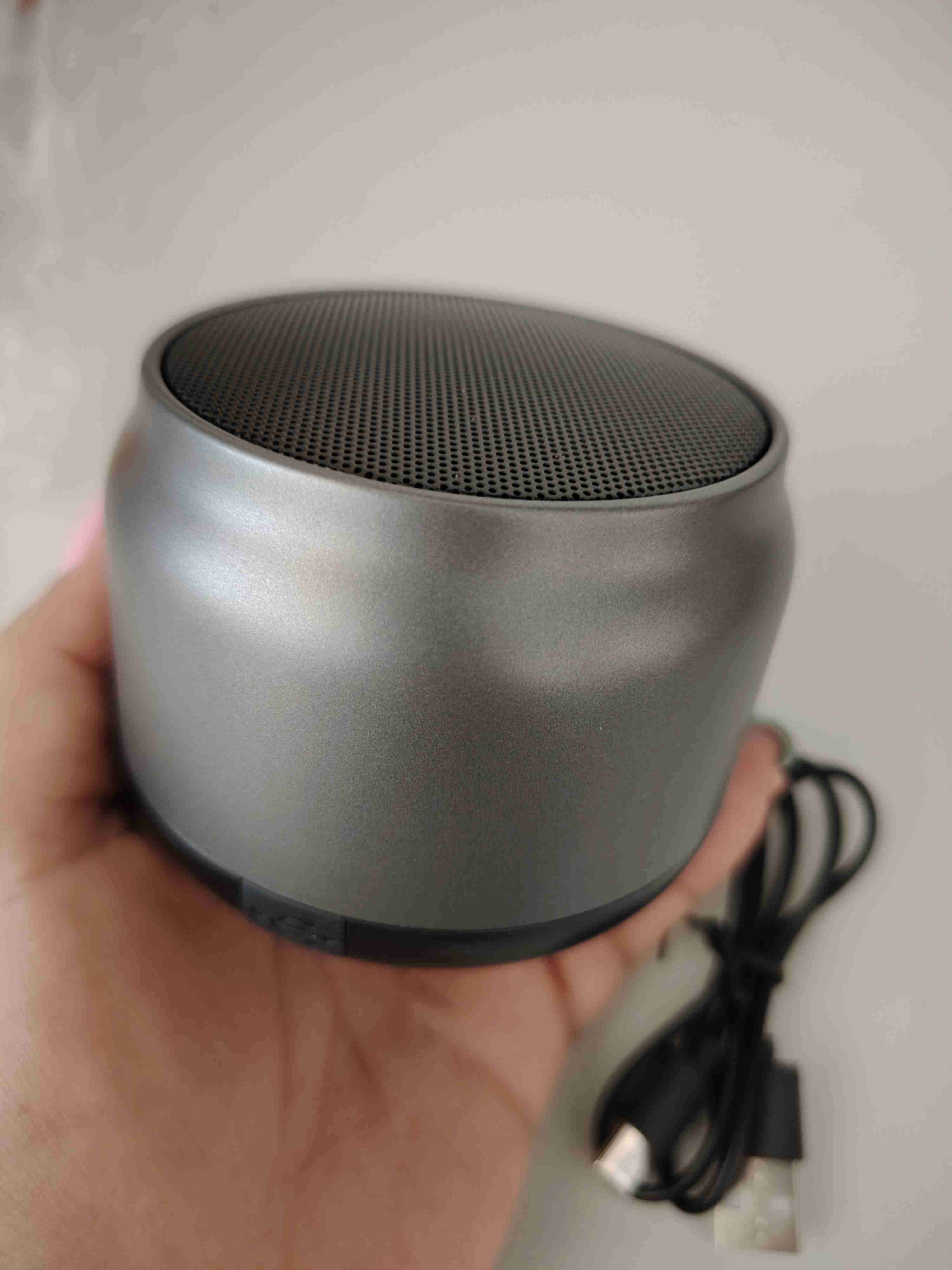 Parlante inalámbrico portátil - 2