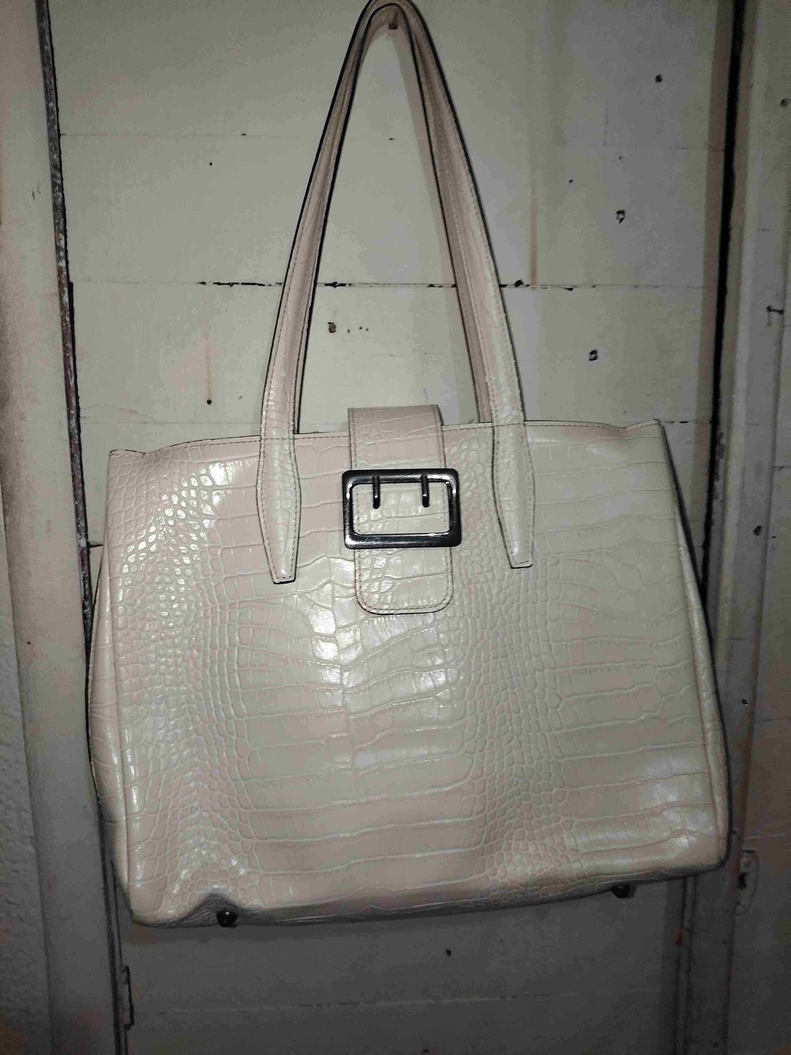 Cartera de cuero sintético beige - 1