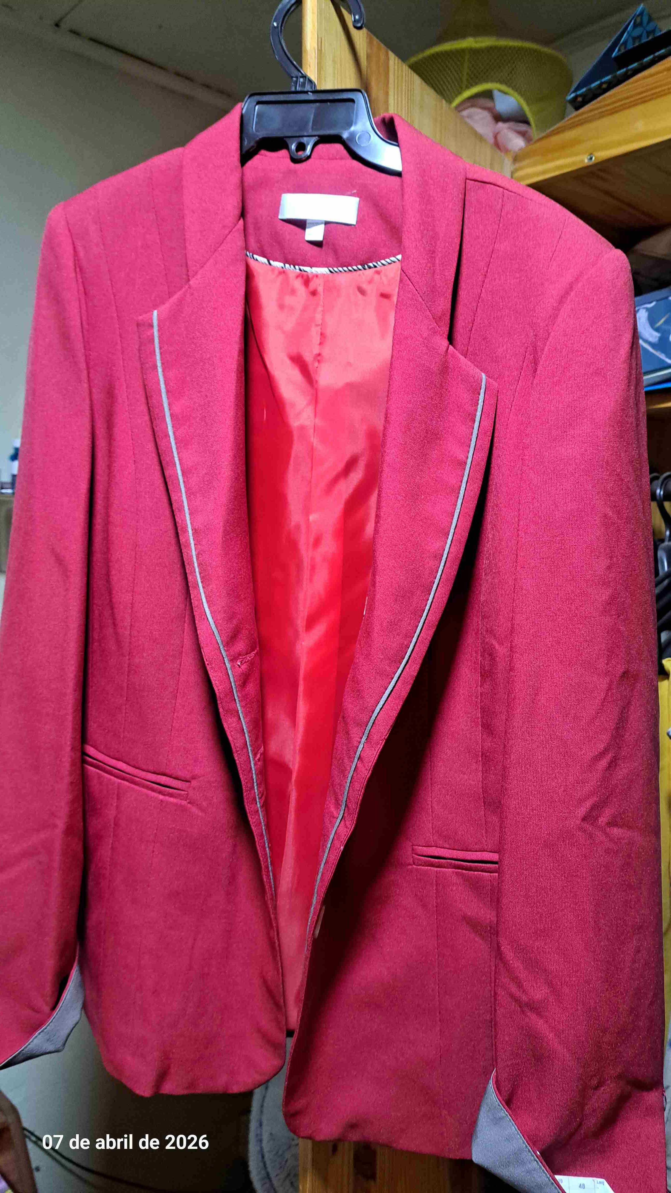 Blazer rojo elegante - miniatura 1