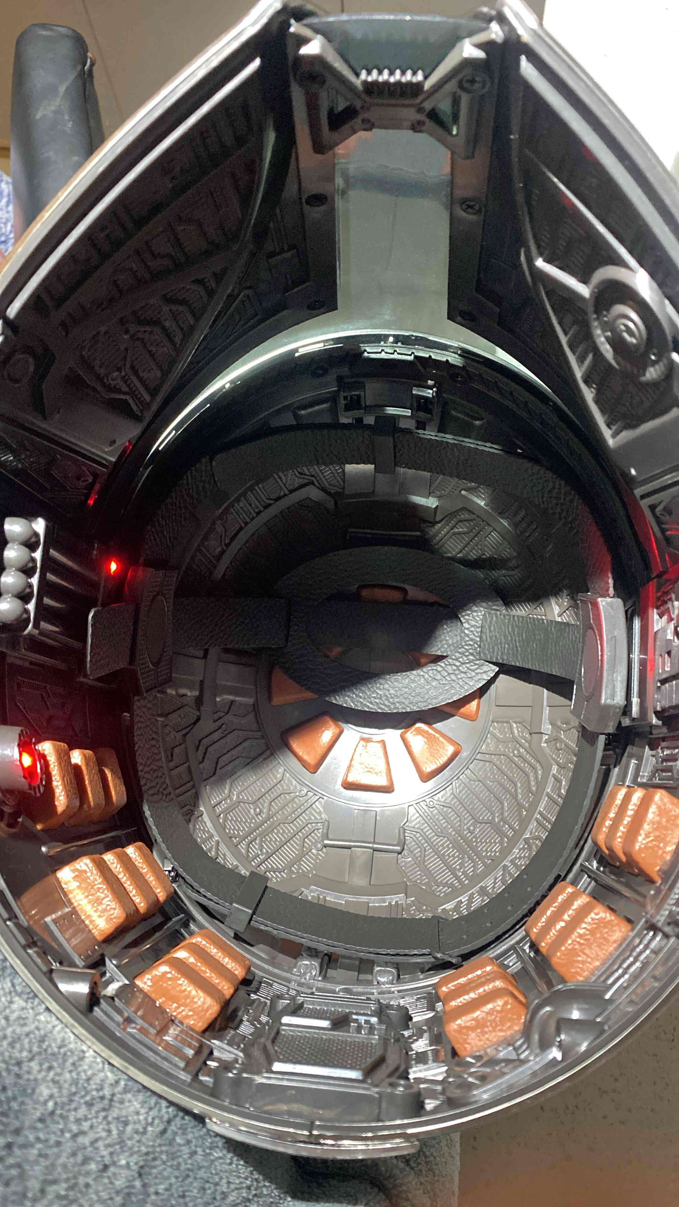 Casco coleccionable mandalorian black series hasbr - miniatura 6