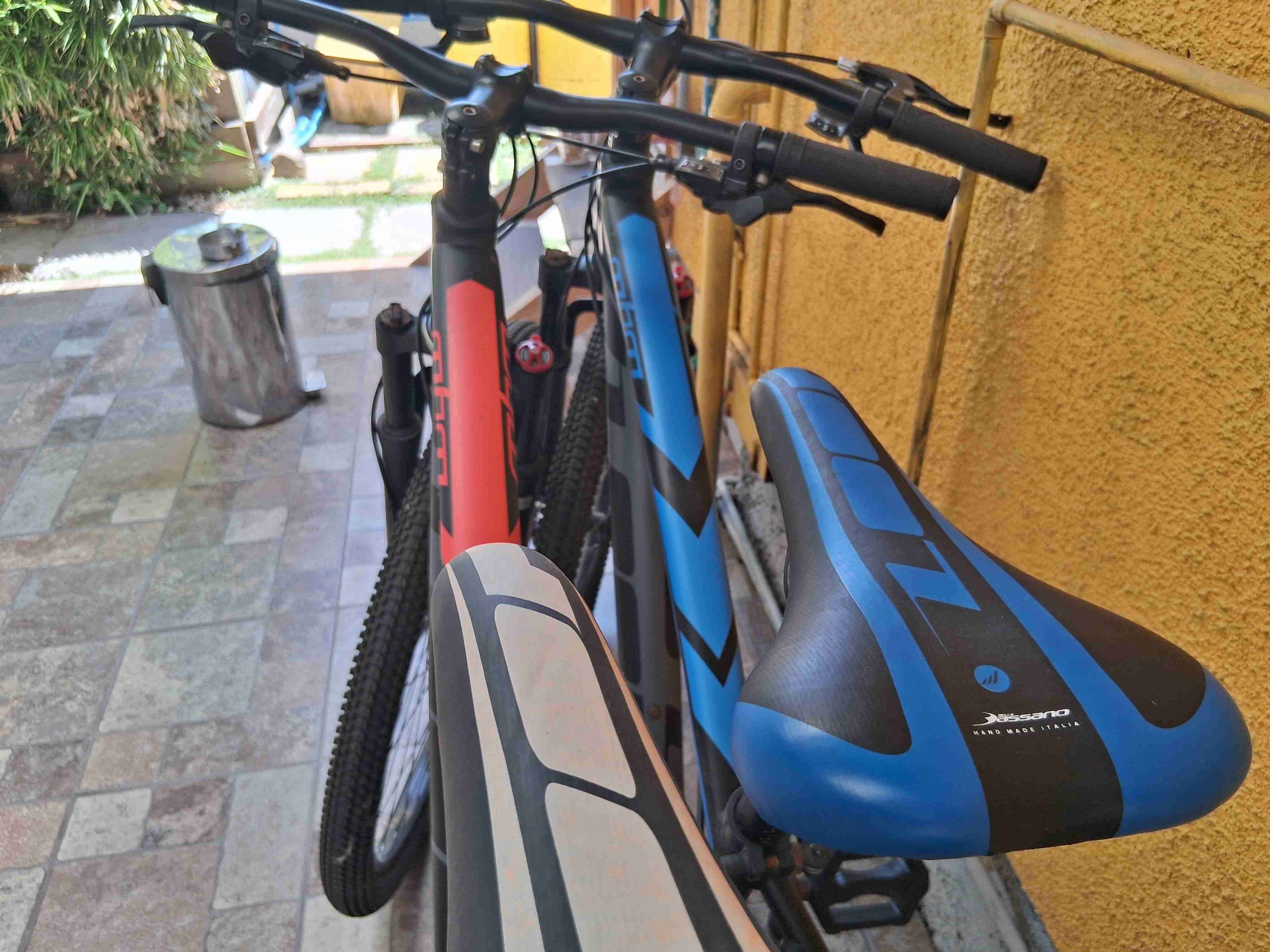 Bicicleta de montaña MTB negra - 4