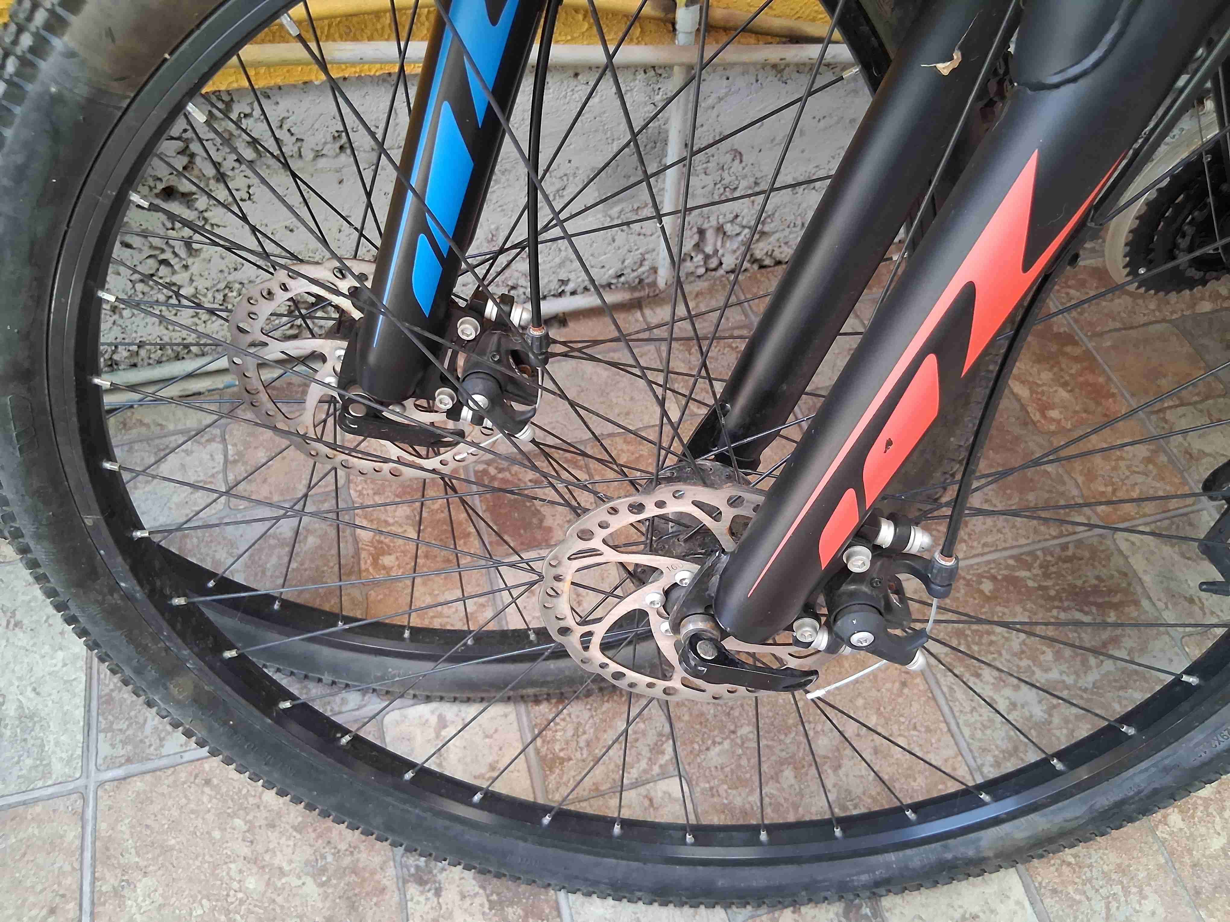 Bicicleta de montaña MTB negra - 6