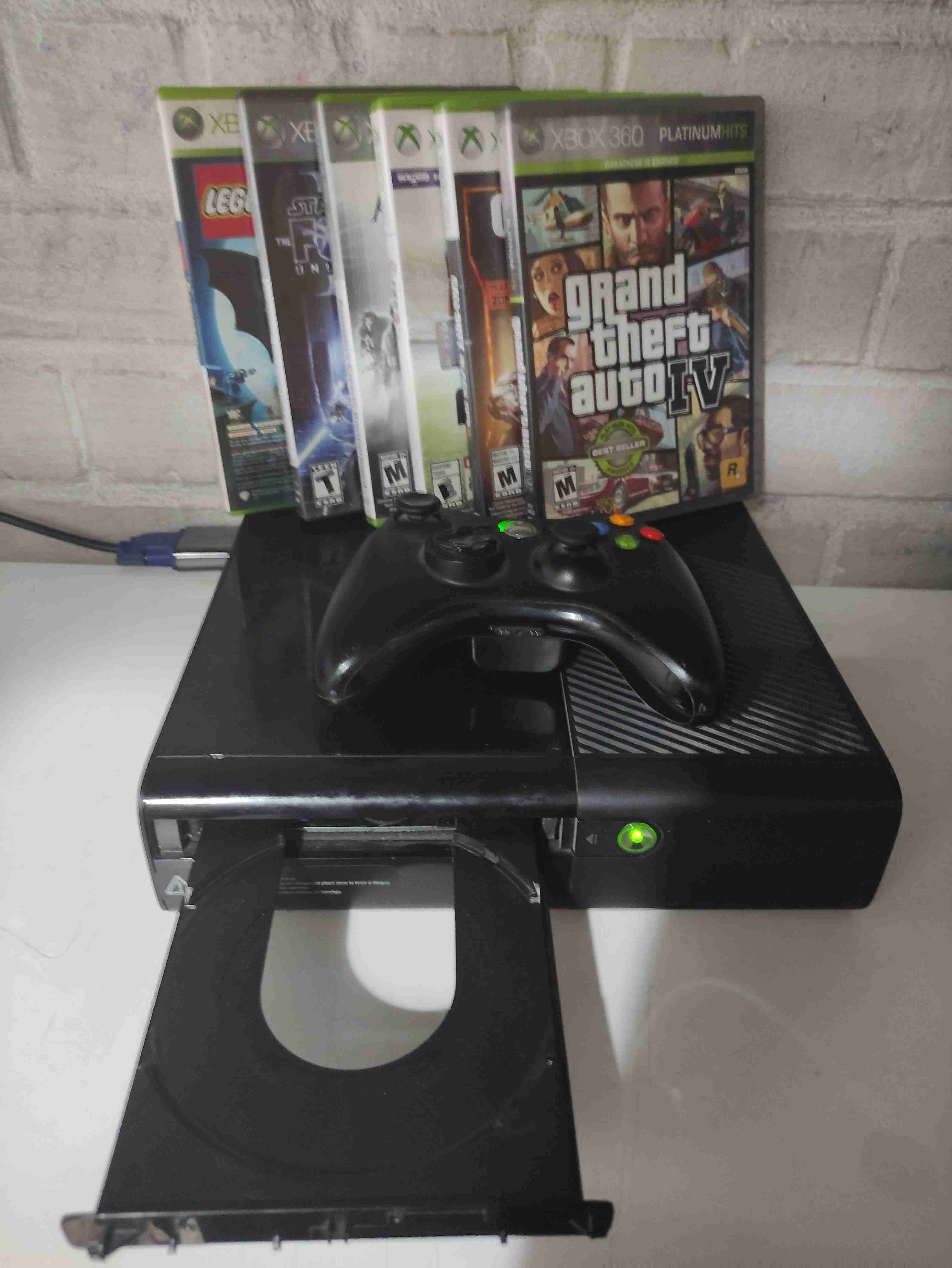 Consola Xbox 360 con juegos - miniatura 1