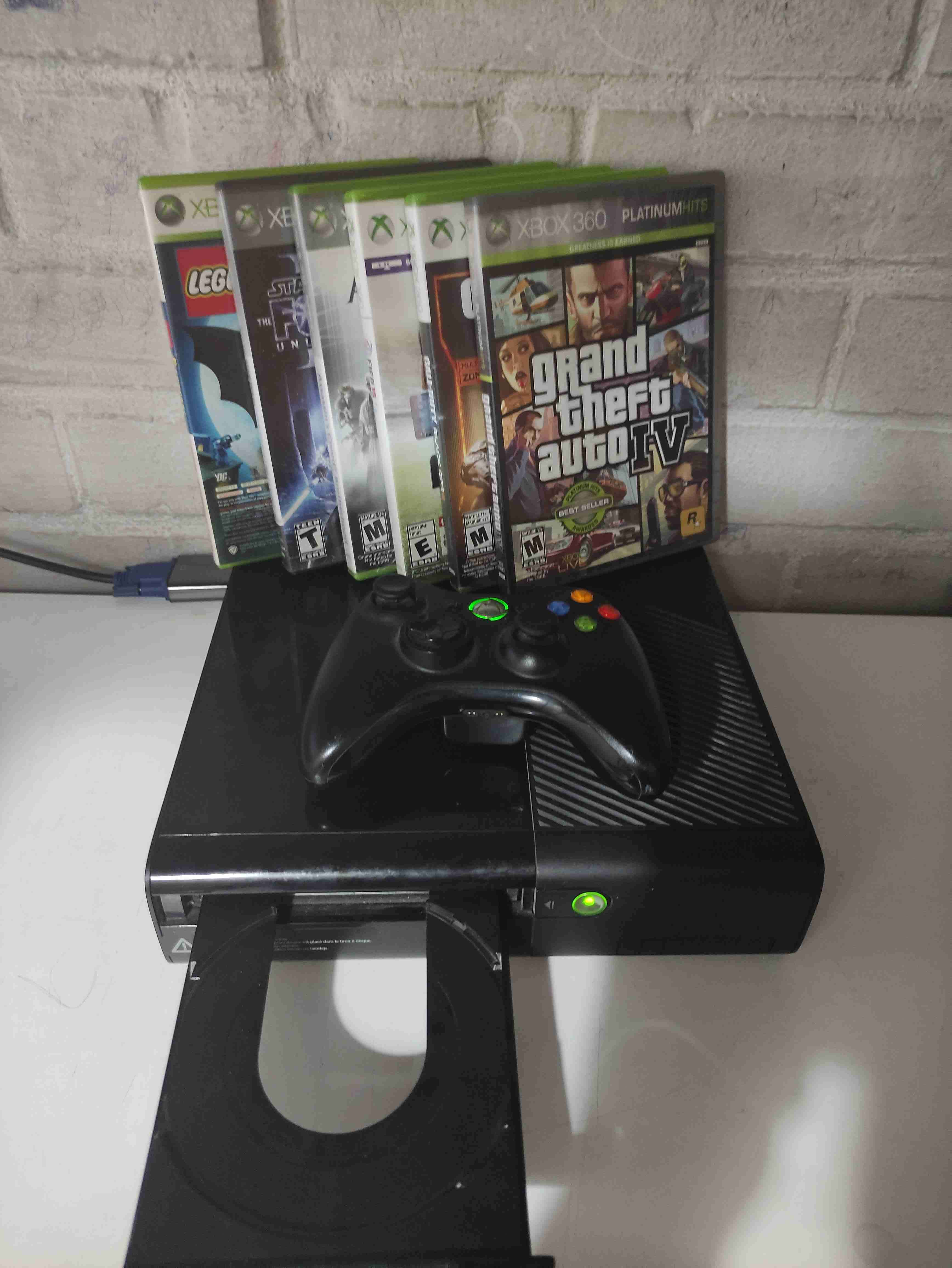 Consola Xbox 360 con juegos - miniatura 2