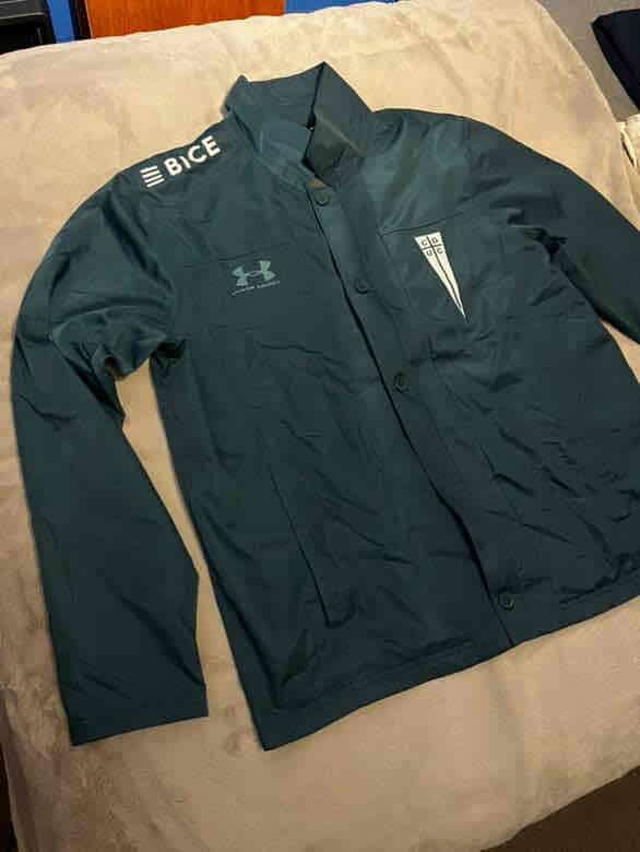 Chaqueta deportiva UA consentracion UC - 1