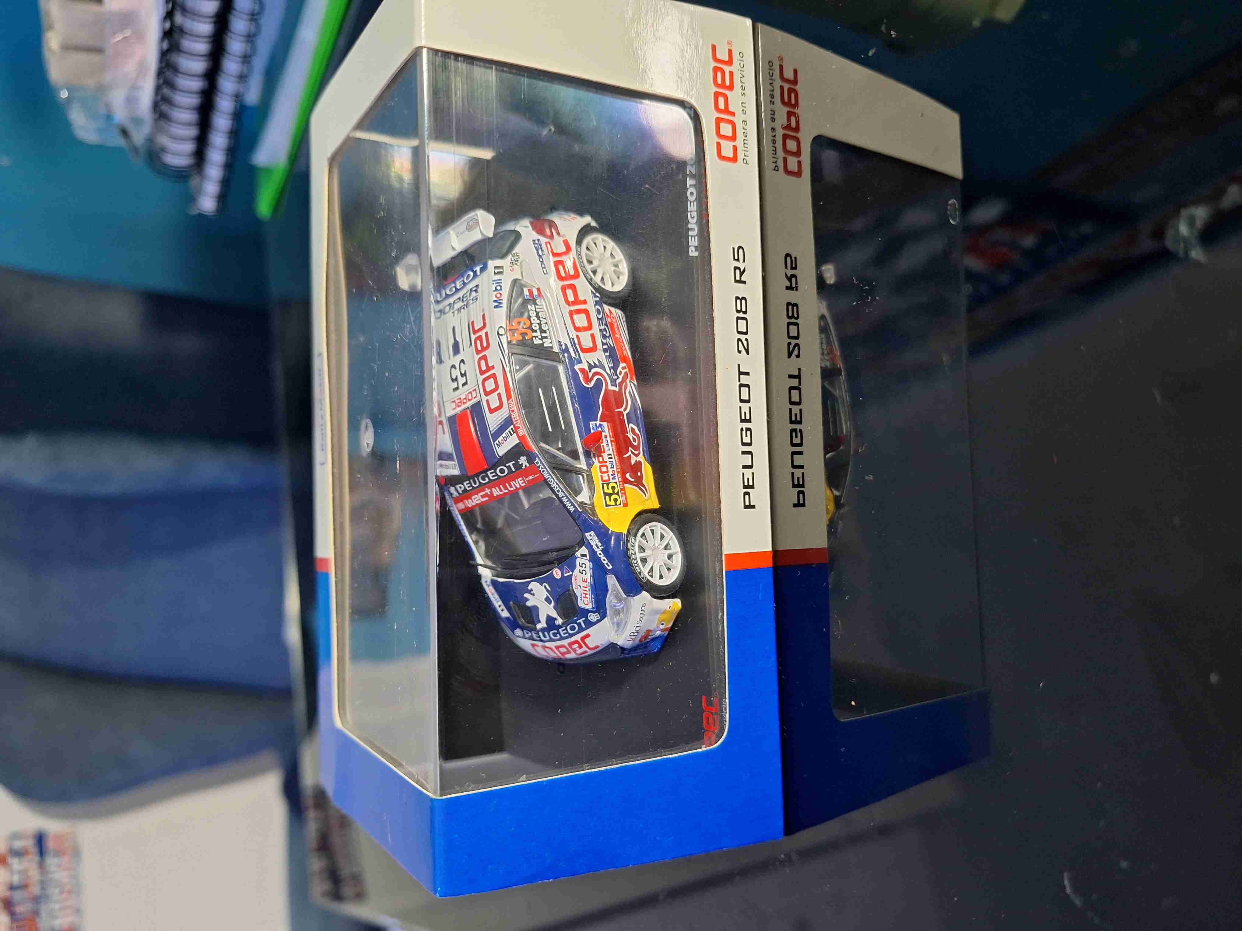 Auto a escala Peugeot 208 R5 de colección - miniatura 1