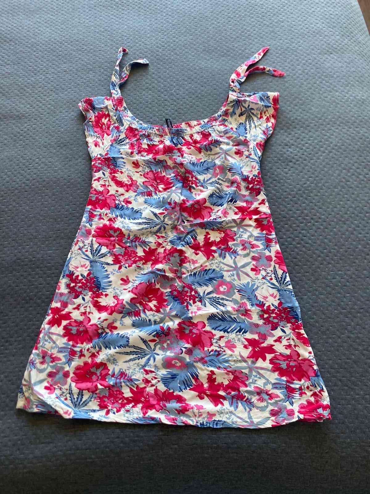 Vestidos en excelente estado. - 4