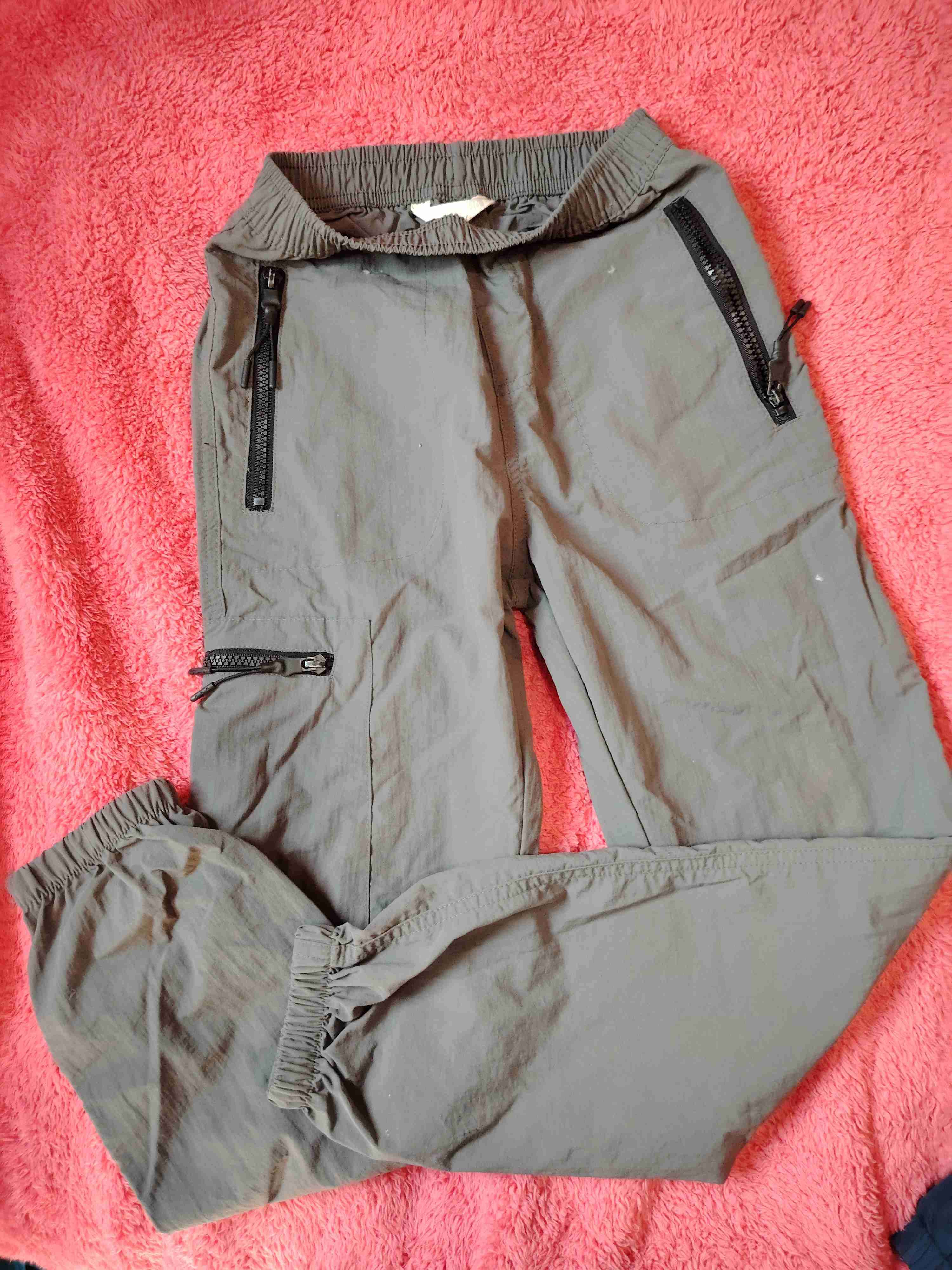 Pantalón deportivo gris