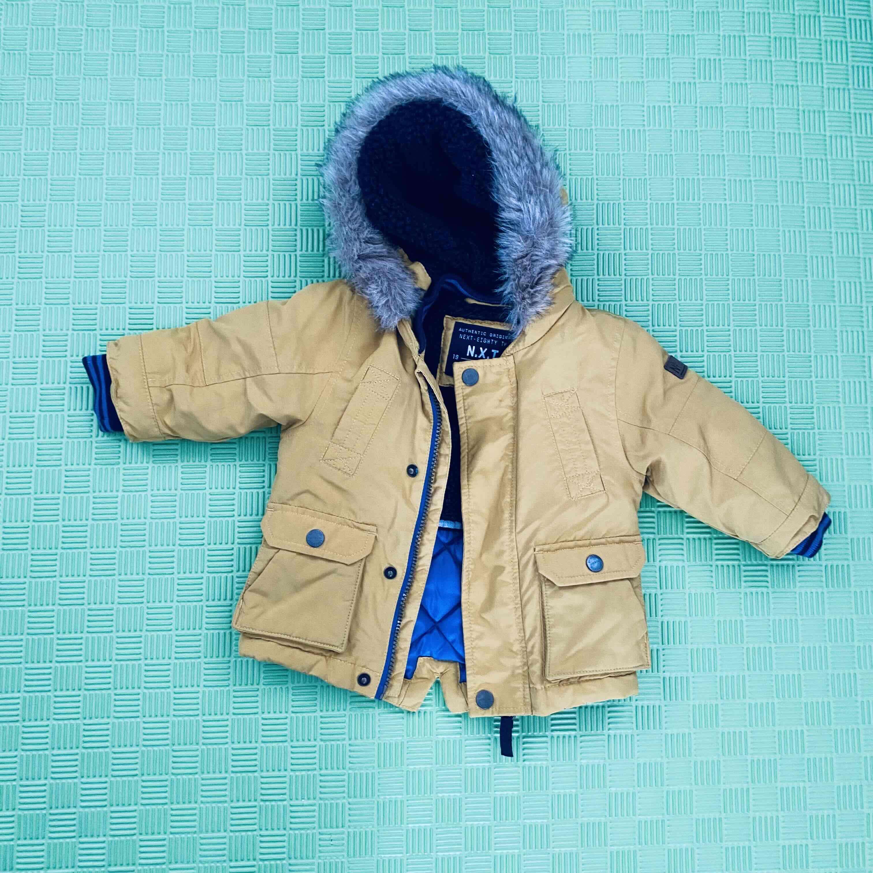 Chaqueta de bebé con capucha 6-9 meses