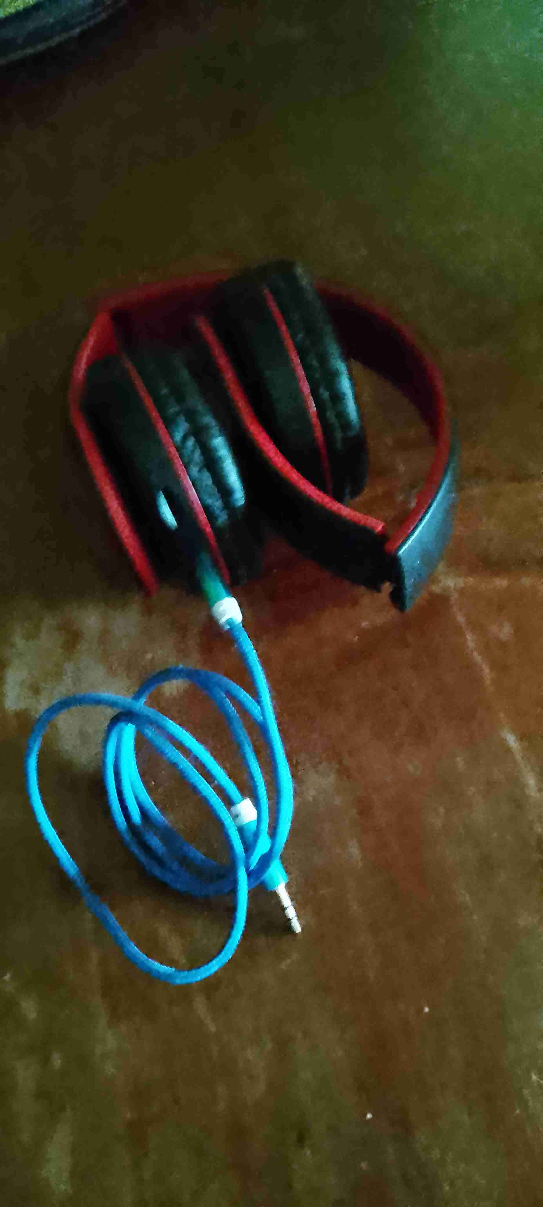 Audífonos negro con rojo - 2